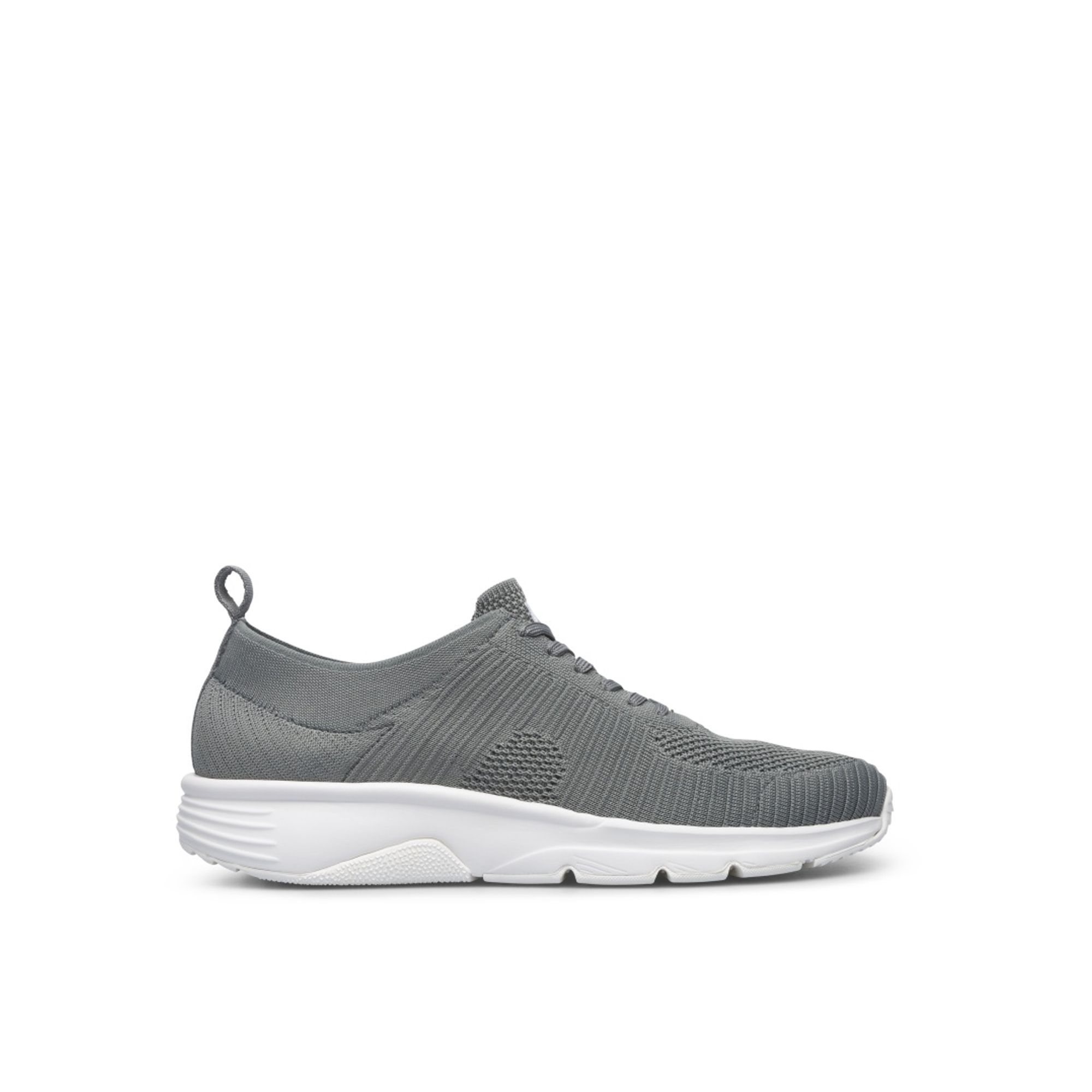 Grey sneaker for men made of 90% recycled PET fabric. With grey laces and white outsole.

A Little Better, Never Perfect 

Our Drift men's sneakers boast a lightweight construction and a sporty silhouette inspired by '90s athletic shoes.