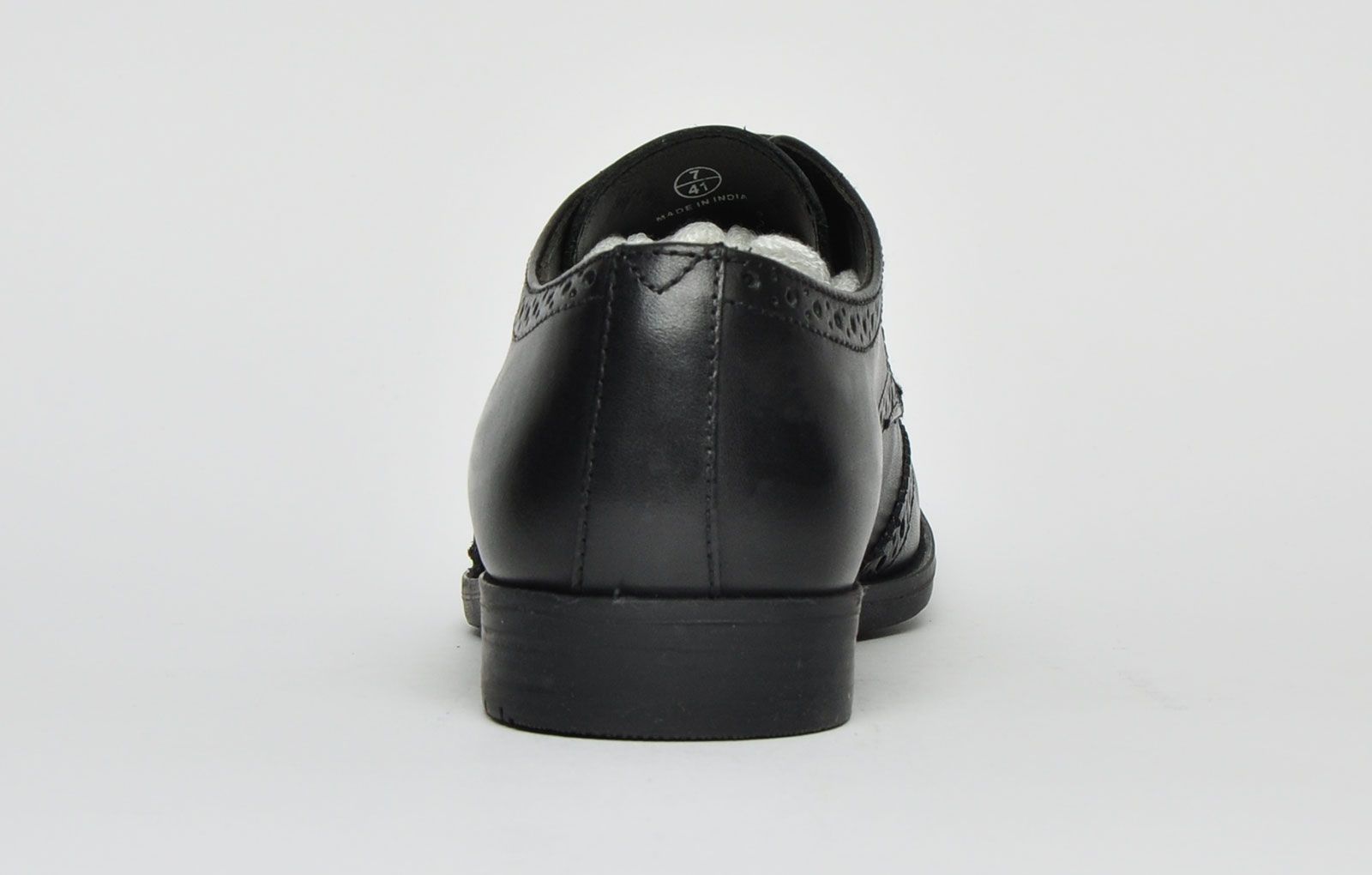 These premium leather Windsor formal brogue shoes from Ikon are perfect for any smart occasion. With intricate brogue detailing and a soft leather design, the Windsor oozes a highly fashionable, comfortable look, perfect for off duty days and smarter style. <p>Featuring a four eyelet lace up system and a sturdy heel, these shoes are the definition of sophistication for men that can move seamlessly between a professional wardrobe to a casual ensemble.</p> <p><b> </b></p> <p style=