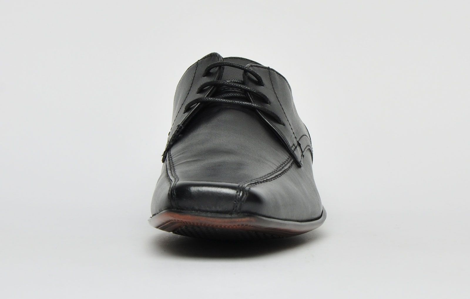 These Ikon men’s premium leather shoes will make a perfect addition to your footwear collection. <p>Engineered for the modern-day man these stylish leather shoes are crammed full of vintage charisma. The Slimline silhouette is crafted using premium leathers, finished with neat panel construction and tonal stitching for a timeless retro look</p> <p>These Ikon Fraser men’s shoes feature a 3 lace up front fastening, combined with a premium leather/textile inner lining, providing a comfortable and secure fit throughout your day</p> <p style=