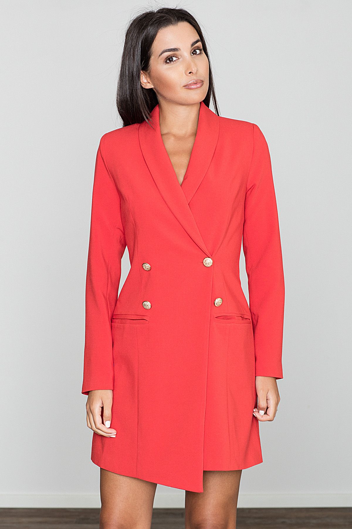 red suit sleeveless