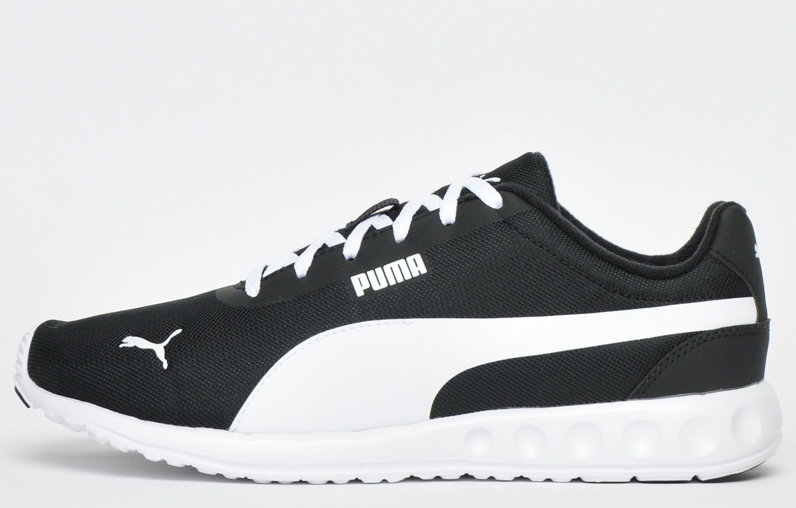 These Puma Fallon mens trainers are everything you could ask for in a performance shoe, the breathable textile upper provides a contemporary finish whilst the heel of the shoe contains Puma’s IGNITE midsole technology offering support and cushioning where needed. <p class=