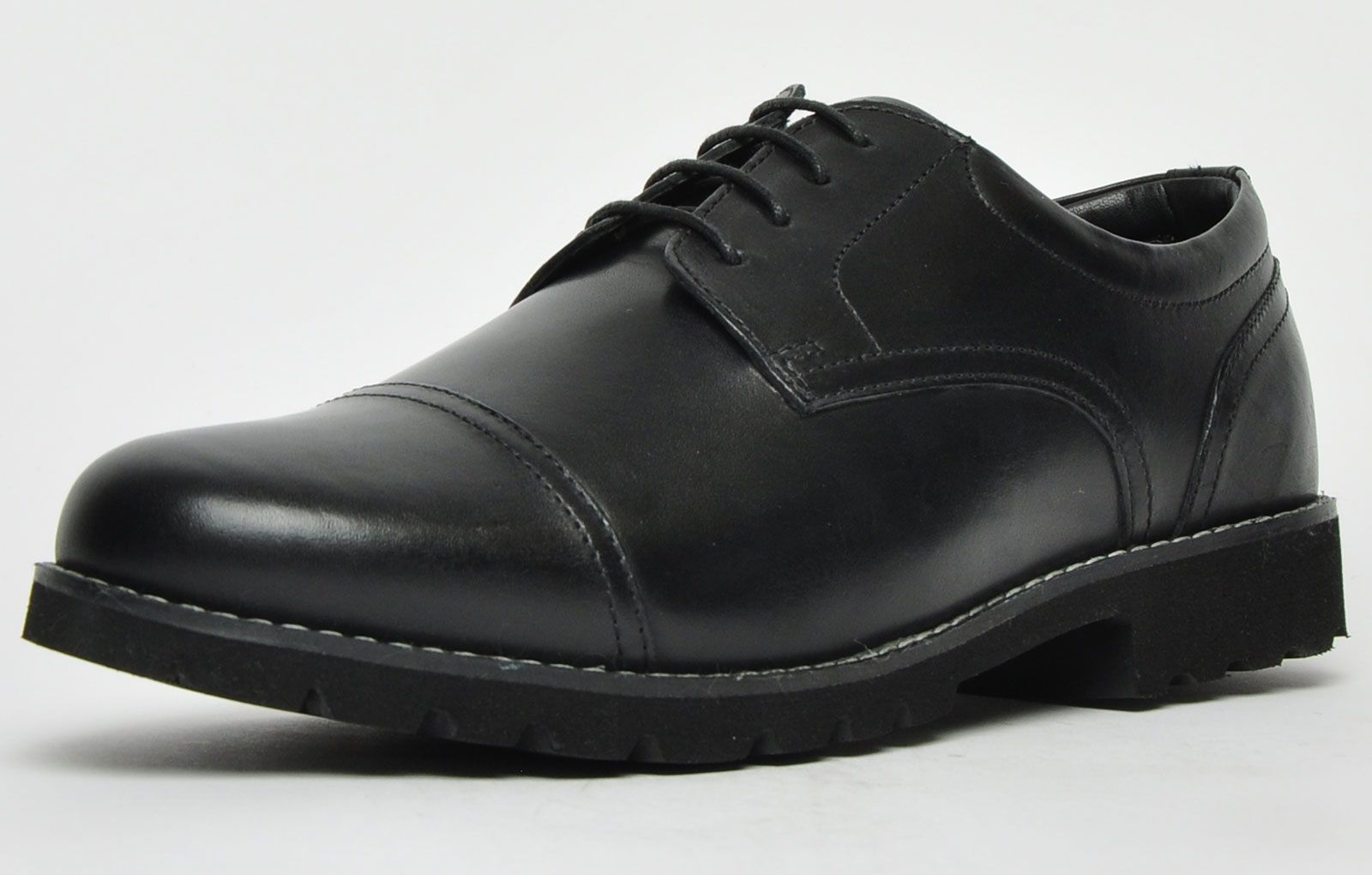 Designed with a high shine leather upper in an on-trend black colourway creating an iconic look and style for any casual or formal outfit. Sat on a durable outsole and paired with a soft padded inner, these Red Tape Oxford shoes boast ultra-comfort and sumptuous wear. Finished with classic detailing and Red Tape branding throughout for a fashionable finish to this designer shoe. <p class=