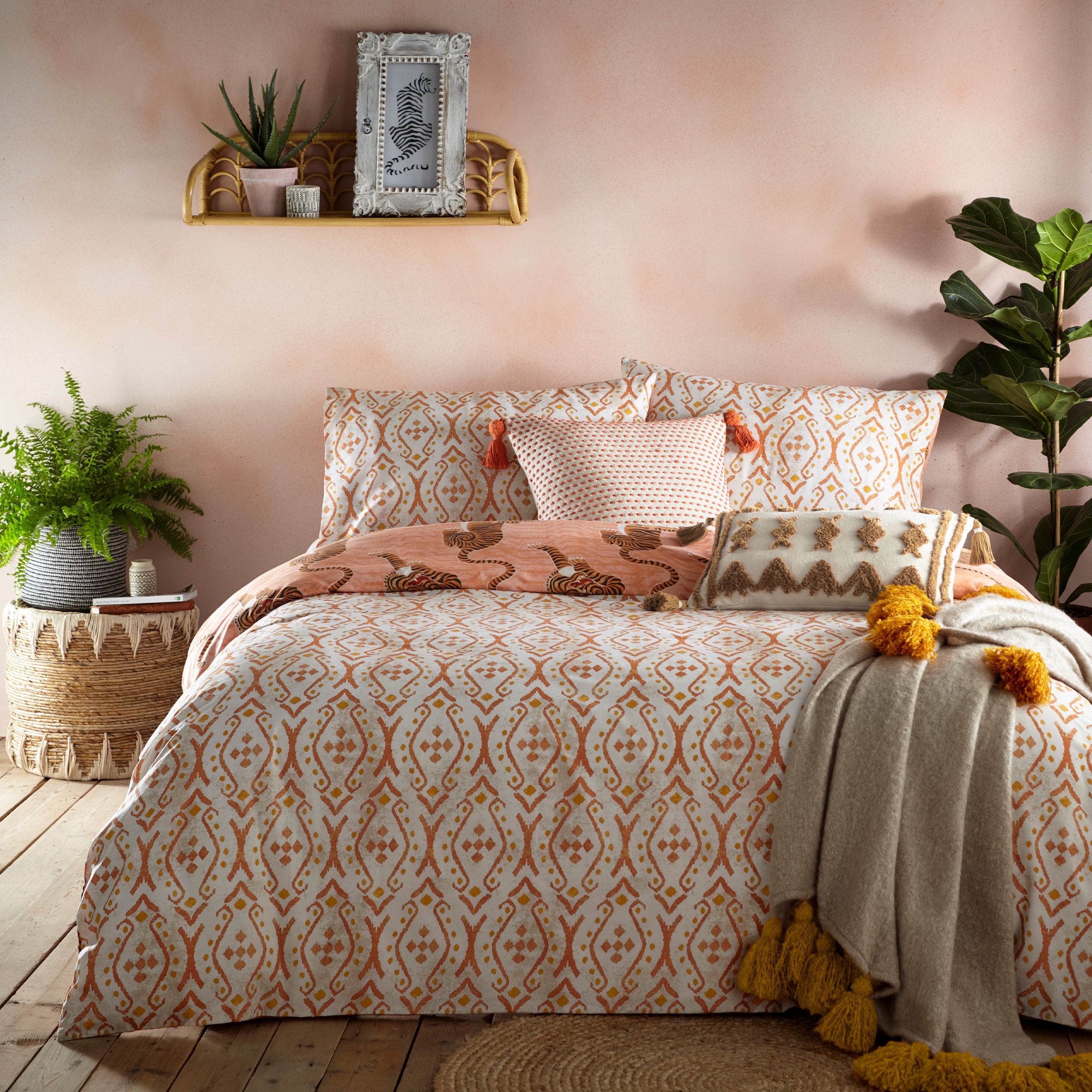 Add instant personality into your bedroom with this showstopping Tibetan Tiger bedding, featuring tribal-inspired prints and crawling tigers. Fully reversible design, so you can switch the look when you need to.