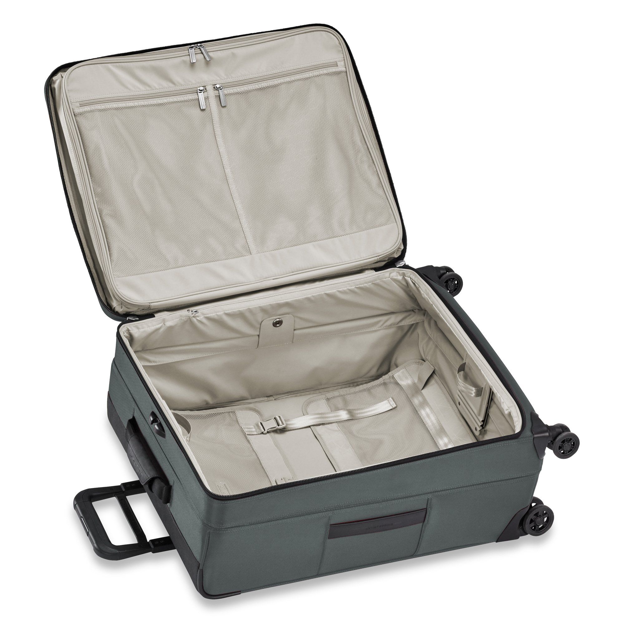 Meet the best of both worlds.  The Transcend Medium Expandable Spinner is large enough to store extra clothing and essentials, but still light enough to not slow you down.  Four spinner wheels transport you effortlessly across the airport and around the world.  VX™ veratile expansion allows up to an extra 6cm of customisable capacity and ensures a sturdy shape for easy packing. Lightweight hybrid fiberglass frame provides flexibility, durability and shape retention. Outsider® handle for wrinkle-free flat packing provides greater interior capacity and increased packing space. SmartLink™ system strap transports two or more bags as one. Large, gusseted u-zip front compartment has a wide opening for hassle-free access to extra items like a jacket or sweater. VX™ variable expansion system allows for easily customisable capacity (up to 6cm of extra packing space) and ensures bag will retain its structure and shape while you pack and travel. Built-in garment folder with removable, adjustable foam roll bar neatly holds 2 suits or garments or 1-4 shirts and cinches them securely in place to prevent wrinkling.