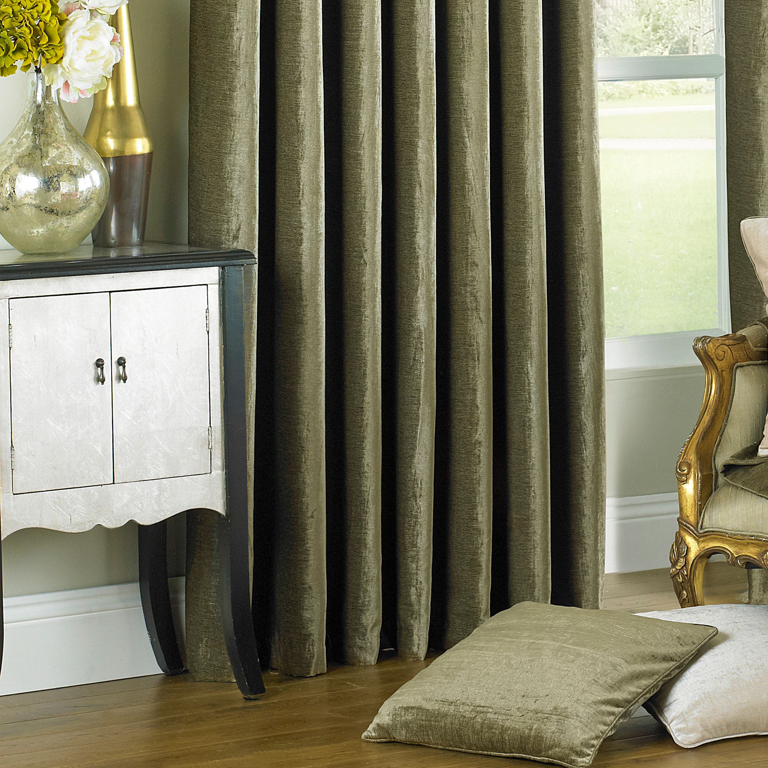 Created with opulent velvet feel fabric the Wellesley curtains are smooth to the touch and are available in a range of rich colour tones. These soft curtains have room darkening properties to help you have the best sleep possible so you can meet the new day refreshed and well-rested. Made of 100% hard-wearing polyester these curtains don’t stain easily making them ideal for busy households with kids or pets. Their eyelet ring top design means you need not have to fuss with hooks and tabs. Mix and match your Wellesley curtains with the whole collection of cushions and throws.