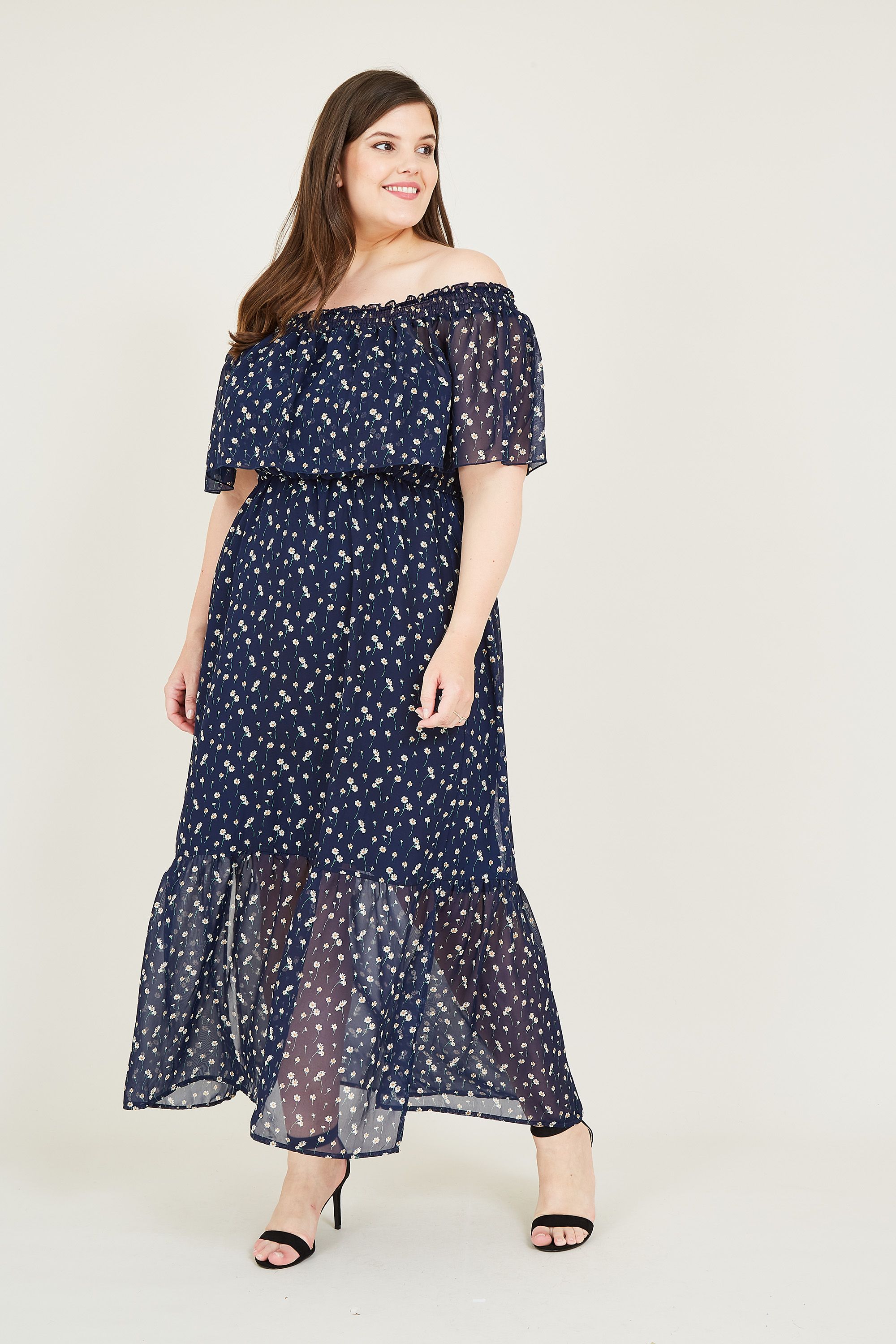 Expertly cut from light chiffon fabric, this Plus Size Daisy Bardot Maxi Dress is the perfect piece for summer. Designed with a comfortable elasticated neckline, it's designed with a soft lining and beautiful frill detailing. The peplum hemline adds sway to give your weekend look an elegant upgrade.