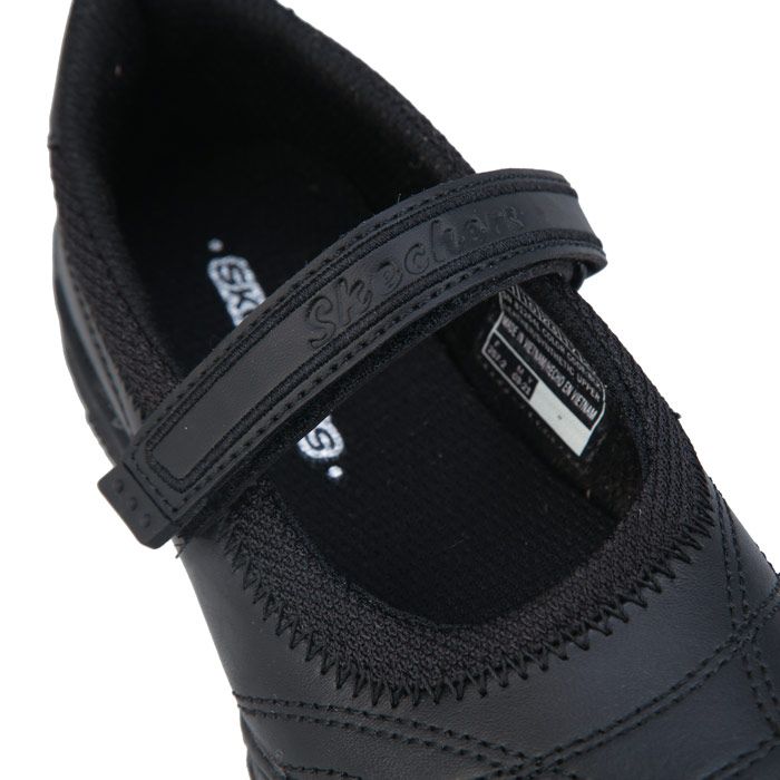 skechers velocity pouty