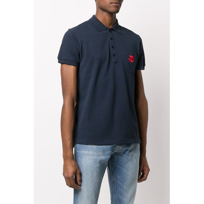 Brand: Diesel Gender: Men Type: Polo Season: Spring/Summer  PRODUCT DETAIL • Color: blue • Pattern: plain • Fastening: buttons • Sleeves: short • Collar: classic  COMPOSITION AND MATERIAL • Composition: -100% cotton  •  Washing: machine wash at 30°