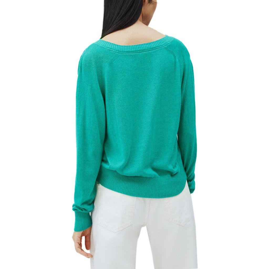 Collection: Fall/Winter   Gender: Woman   Type: Sweater   Sleeves: long   Neckline: V neck   Material: other fibres 5%, cotton 40%, viscose 55%   Pattern: solid colour   Washing: wash at 30° C   Model height, cm: 175   Model wears a size: S   Inside: unlined   Hems: ribbed   Details: visible logo. length:short. style:zipper. material:cotton. type:blazer