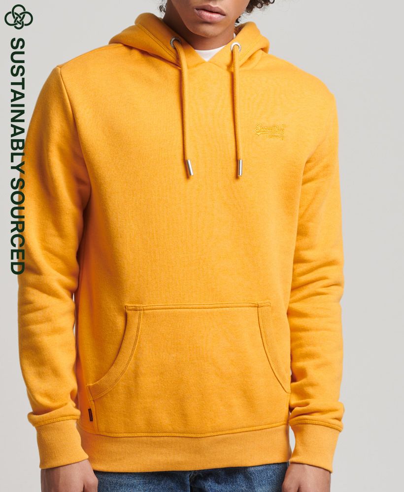 The rustic aesthetic of Americana is deeply tied into our vintage range, as we draw inspiration from the workers who built that culture. Practical, comfortable, and high quality - these are the marks we ensure to hit with every single design, right down to our most classic and simple. This hoodie is a lovingly crafted product of that, and we've put our signature touch on it to ensure that you'll be a part of the Superdry family.Slim fit – designed to fit closer to the body for a more tailored lookOrganic cottonDrawcord-adjustable hoodLong sleevesRibbed trimsFront pouch pocketEmbroidered Superdry logoMade with organic cotton grown using natural rather than chemical pesticides and fertilisers. The healthier soil this creates uses up to 80% less water which is better for our planet and for the farmers who grow it.