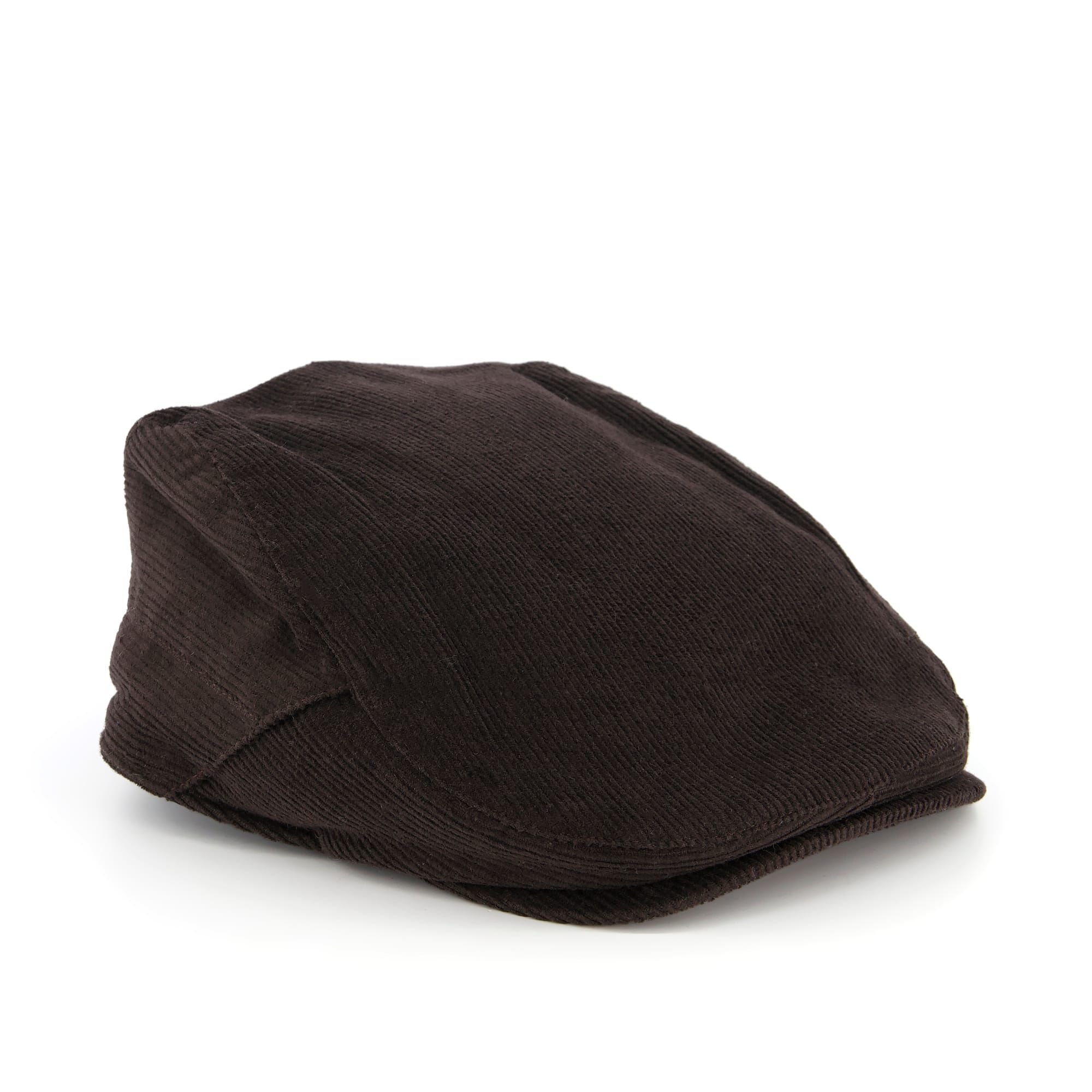 Take on autumn with the help of this classic men's flatcap, designed to fit securely on the head with a slim silhouette for that dapper look.