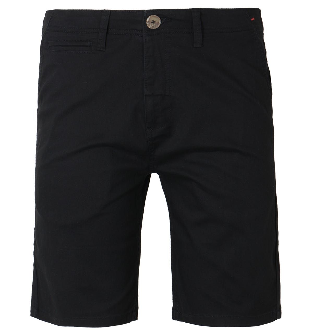 The Corbitt Chino Shorts combine comfort and style, ensuring you look great in and out of the house. Crafted from a stretch cotton, featuring Luke 1977 branding. Regular Fit, Stretch Cotton, Side Entry Pockets, Rear Horn Button Pockets, Luke1977 Branding. Style & Fit: Regular Fit, Fits True to Size. Composition & Care: 98% Cotton, 2% Elastane, Machine Wash.