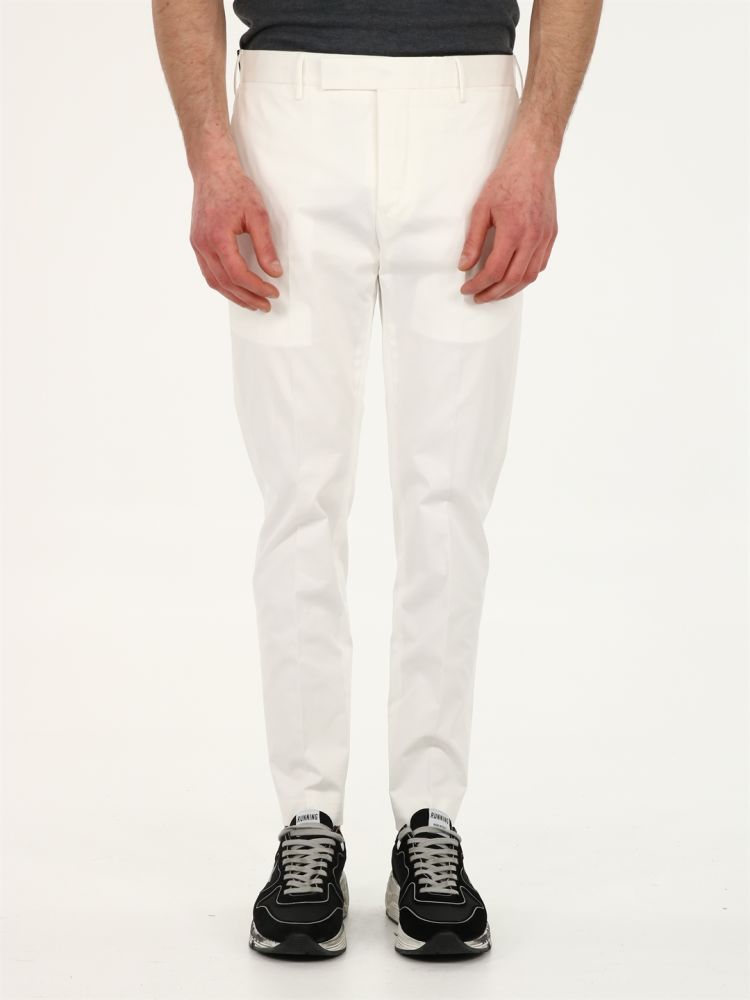 Slim fit white cotton trousers with side and back pockets. Zip closure and hidden hook.The model is 183 cm tall and wears size M / 48IT