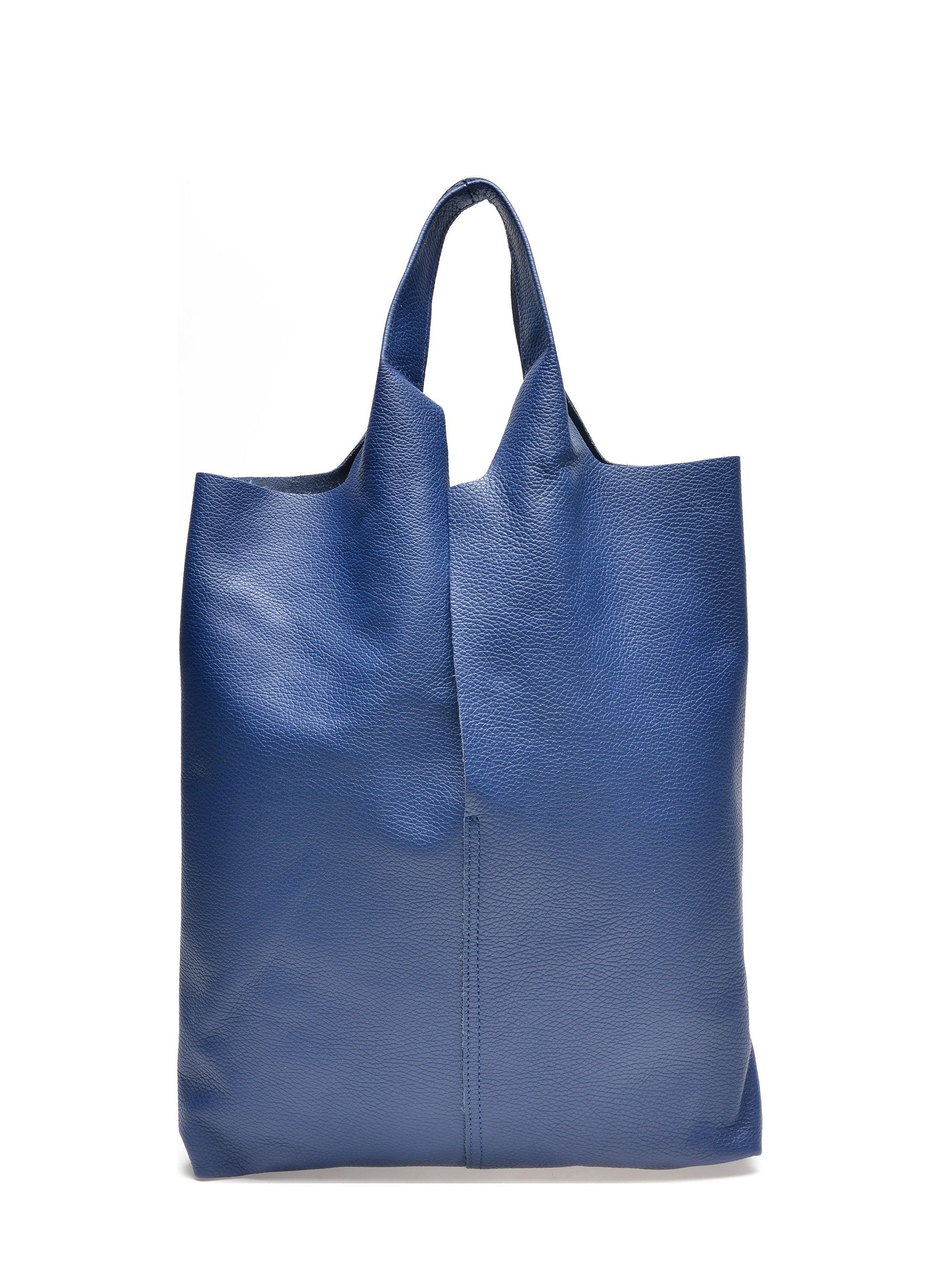Shopper Bag
100% cow leather
Two top handles: 30 cm
Interior zip pocket
Dimensions: 42x38xcm