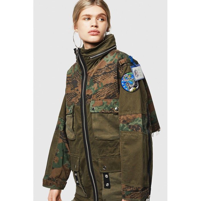 Brand: Diesel
Gender: Women
Type: Jackets
Season: All seasons

PRODUCT DETAIL
• Color: green
• Pattern: camouflage
• Fastening: with zip
• Sleeves: long
• Collar: hood
• Pockets: front pockets

COMPOSITION AND MATERIAL
• Composition: -100% cotton 
•  Washing: machine wash at 30°