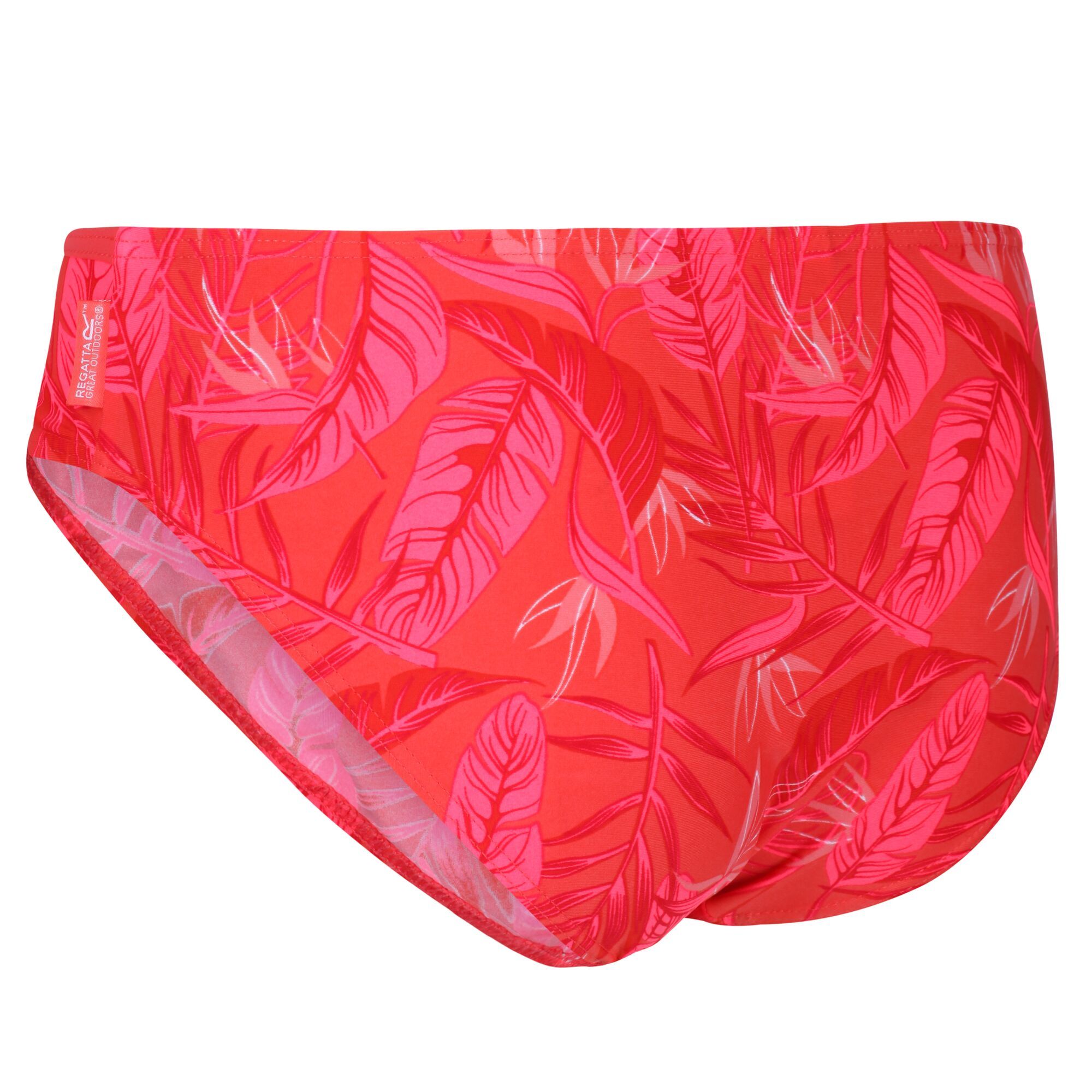 82% polyamide, 18% elastane. Mix and match your favourite styles from the Regatta Aceana Collection to create your perfect two-piece swimsuit. The Aceana Bikini Brief is made of soft-touch stretch fabric cut with a flattering high leg and ruching details around the side. With a small Regatta tab on the left hip. Regatta Womens sizing (waist approx): 6 (23in/58cm), 8 (25in/63cm), 10 (27in/68cm), 12 (29in/74cm), 14 (31in/79cm), 16 (33in/84cm), 18 (36in/91cm), 20 (38in/96cm), 22 (41in/104cm), 24 (43in/109cm), 26 (45in/114cm), 28 (47in/119cm), 30 (49in/124cm), 32 (51in/129cm), 34 (53in/135cm), 36 (55in/140cm).