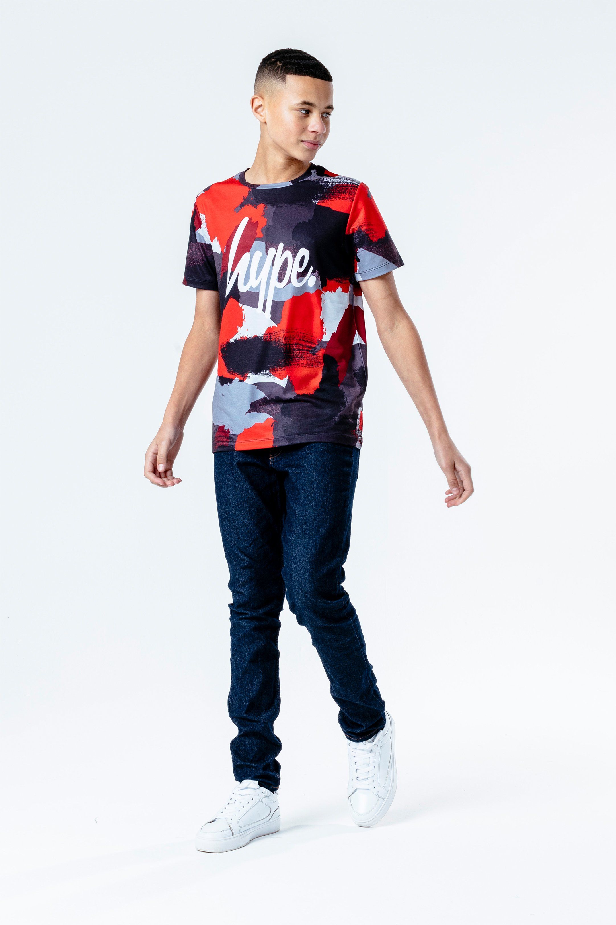 The HYPE. RED camo kids t-shirt features a red, burgundy, black and grey colour palette. Featuring a crew neck line, short sleeves and the iconic HYPE. script logo across the front in a contrasting white. Highlighting our signature all-over camo print. For a casual look, wear with a pair of sweat joggers, or if you're after a smarter look, a pair of skinny fit denim jeans and box fresh kicks. Machine wash at 30 degrees.