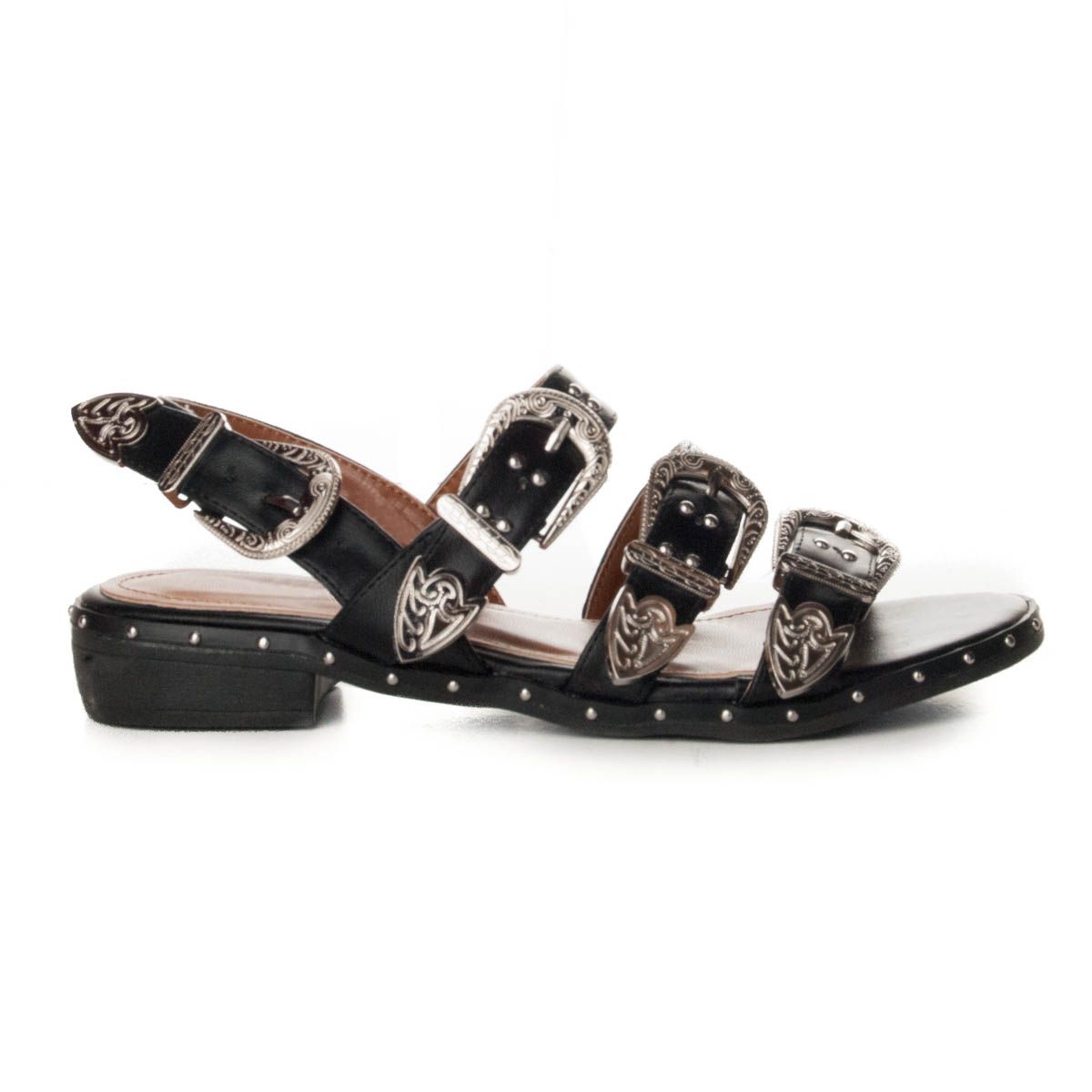 Sandal decorated with brooches and tacks. Fastened in the ankle by metal brooch. It is one of the styles that are more fashionable this summer, for its rocker style. Very comfortable and current.