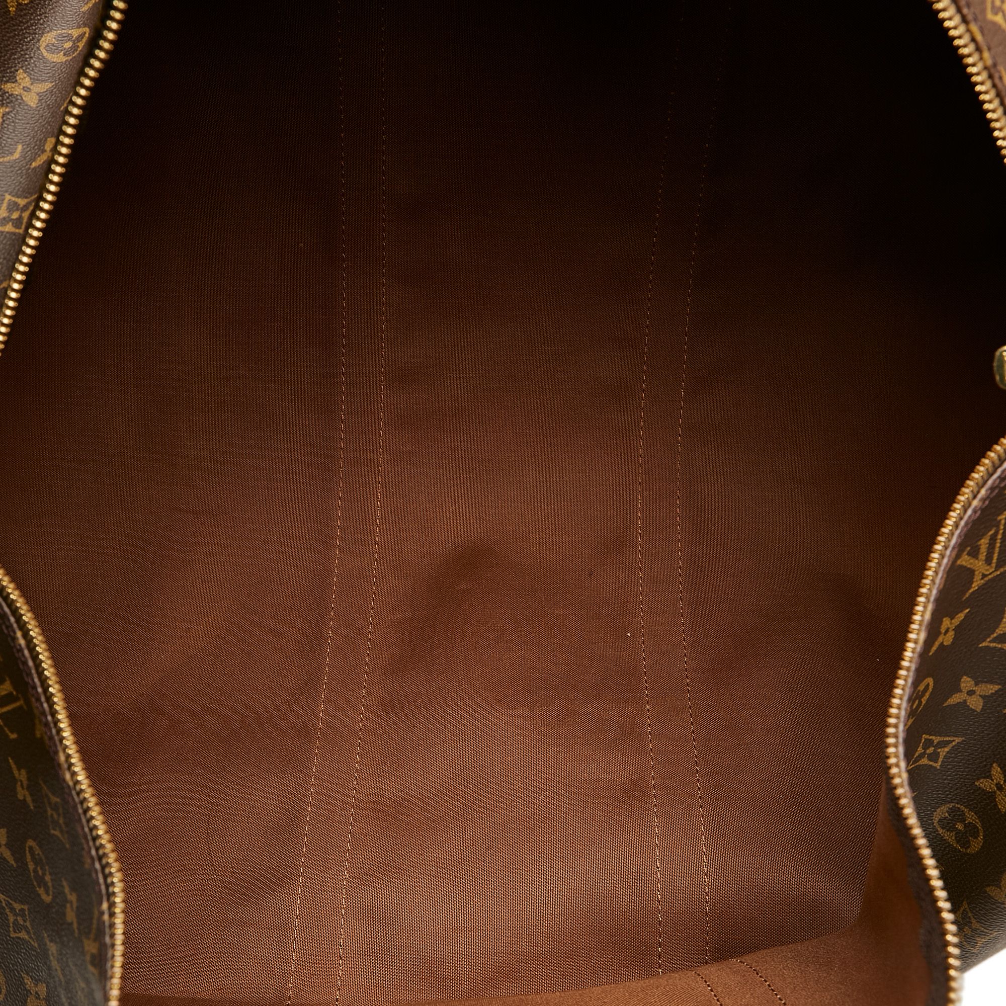 VINTAGE. RRP AS NEW. The Keepall Bandouliere 60 features a monogram canvas body, rolled leather handles, a detachable shoulder strap, and a top zip closure.Exterior back is discolored, out of shape, scratched and stained with others. Exterior bottom is discolored, out of shape, scratched and stained with others. Exterior corners is scratched and stained with others. Exterior front is discolored, out of shape, scratched and stained with others. Exterior handle is discolored, scratched and stained with others. Exterior side is discolored, out of shape, scratched and stained with others. Buckle is scratched. Key is scratched and tarnished. Lock is scratched. Padlock is scratched and tarnished. Screw is scratched and tarnished. Zipper is scratched and tarnished. Interior lining is discolored and stained with others.

Dimensions:
Length 37cm
Width 61cm
Depth 24cm
Hand Drop 10cm
Shoulder Drop 49cm

Original Accessories: Name Tag

Serial Number: TH0957
Color: Brown
Material: Canvas x Monogram Canvas
Country of Origin: France
Boutique Reference: SSU179647K1342


Product Rating: GoodCondition

Certificate of Authenticity is available upon request with no extra fee required. Please contact our customer service team.