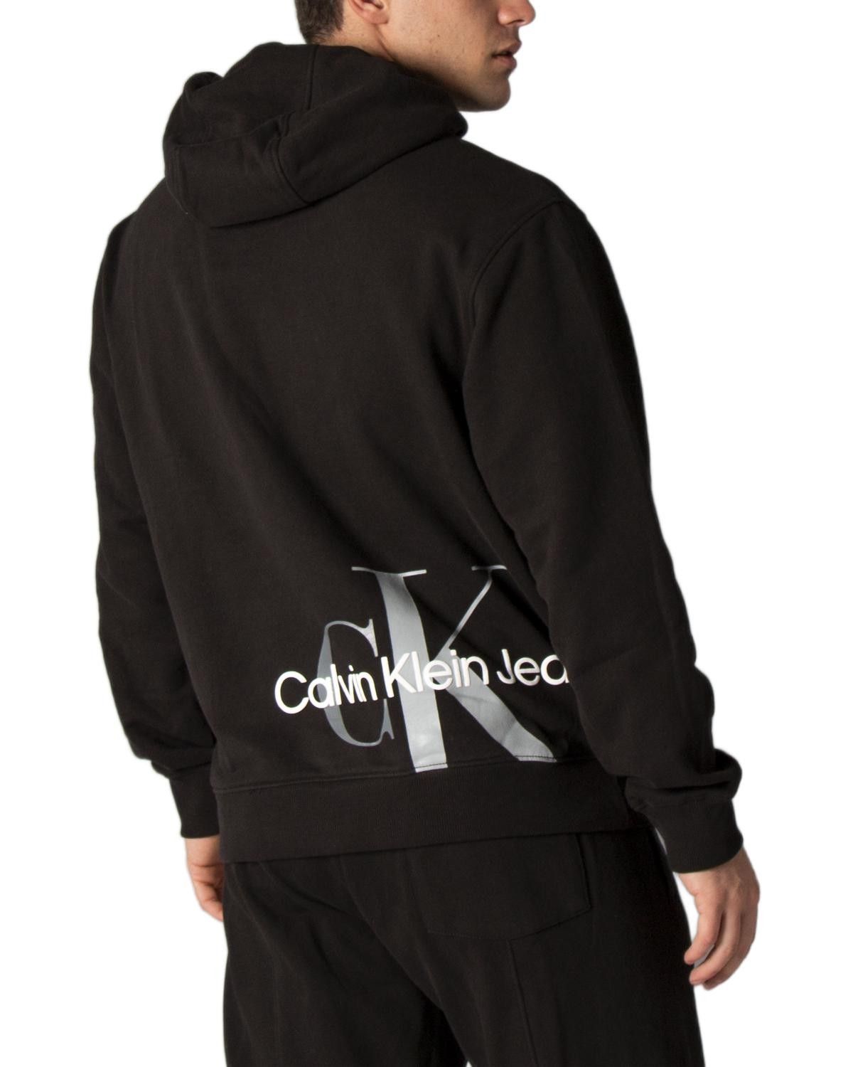 Brand: Calvin Klein Jeans
Gender: Men
Type: Sweatshirts
Season: Spring/Summer

PRODUCT DETAIL
• Color: black
• Pattern: print
• Sleeves: long
• Collar: hood

COMPOSITION AND MATERIAL
•  Washing: machine wash at 30°