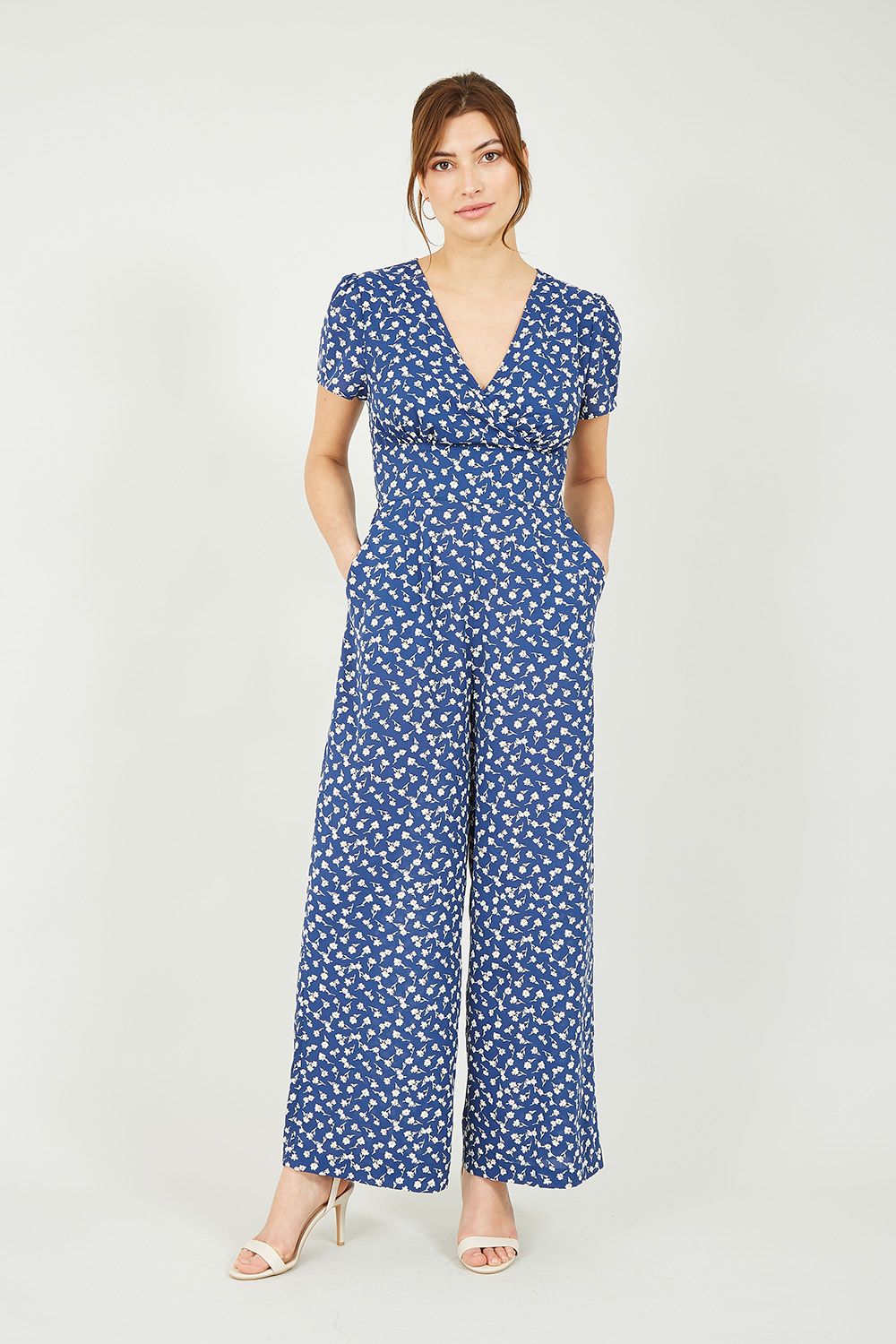 Yumi jumpsuit met kleine bloemetjesprint, marineblauw