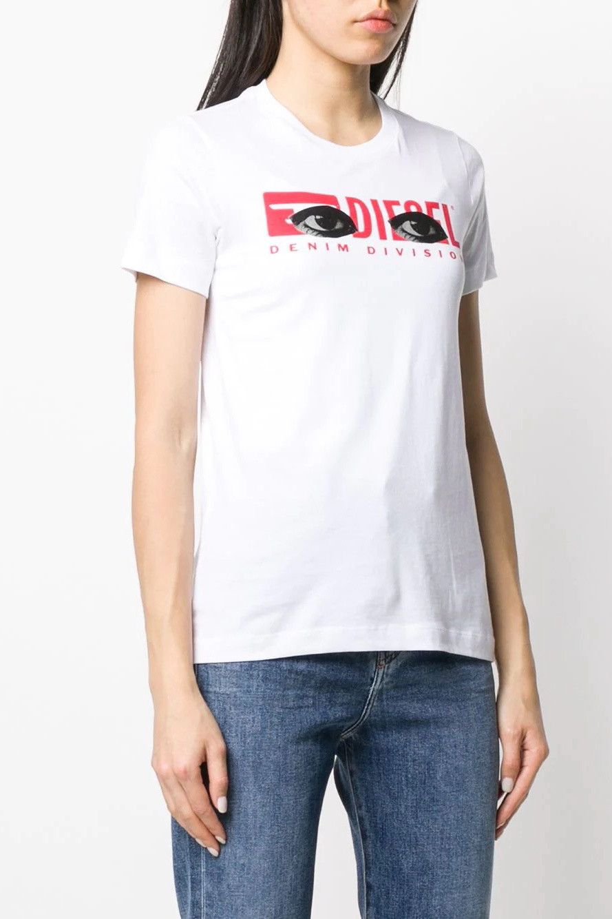 Brand: Diesel
Gender: Women
Type: T-shirts
Season: Spring/Summer

PRODUCT DETAIL
• Color: white
• Pattern: print
• Fastening: slip on
• Sleeves: short
• Neckline: round neck

COMPOSITION AND MATERIAL
• Composition: -100% cotton 
•  Washing: machine wash at 30°
