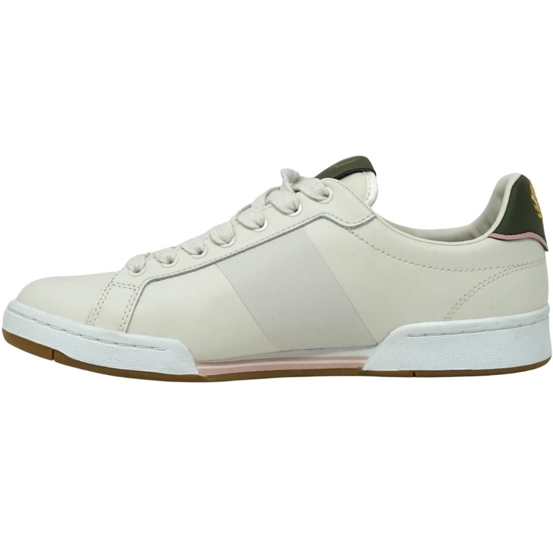 Fred Perry B1255 349 White Leather Trainers. Fred Perry White Shoes. Style: B1255 349. 100% Leather. Lace Fasten Trainers. Branded Badge On Side Of Shoe