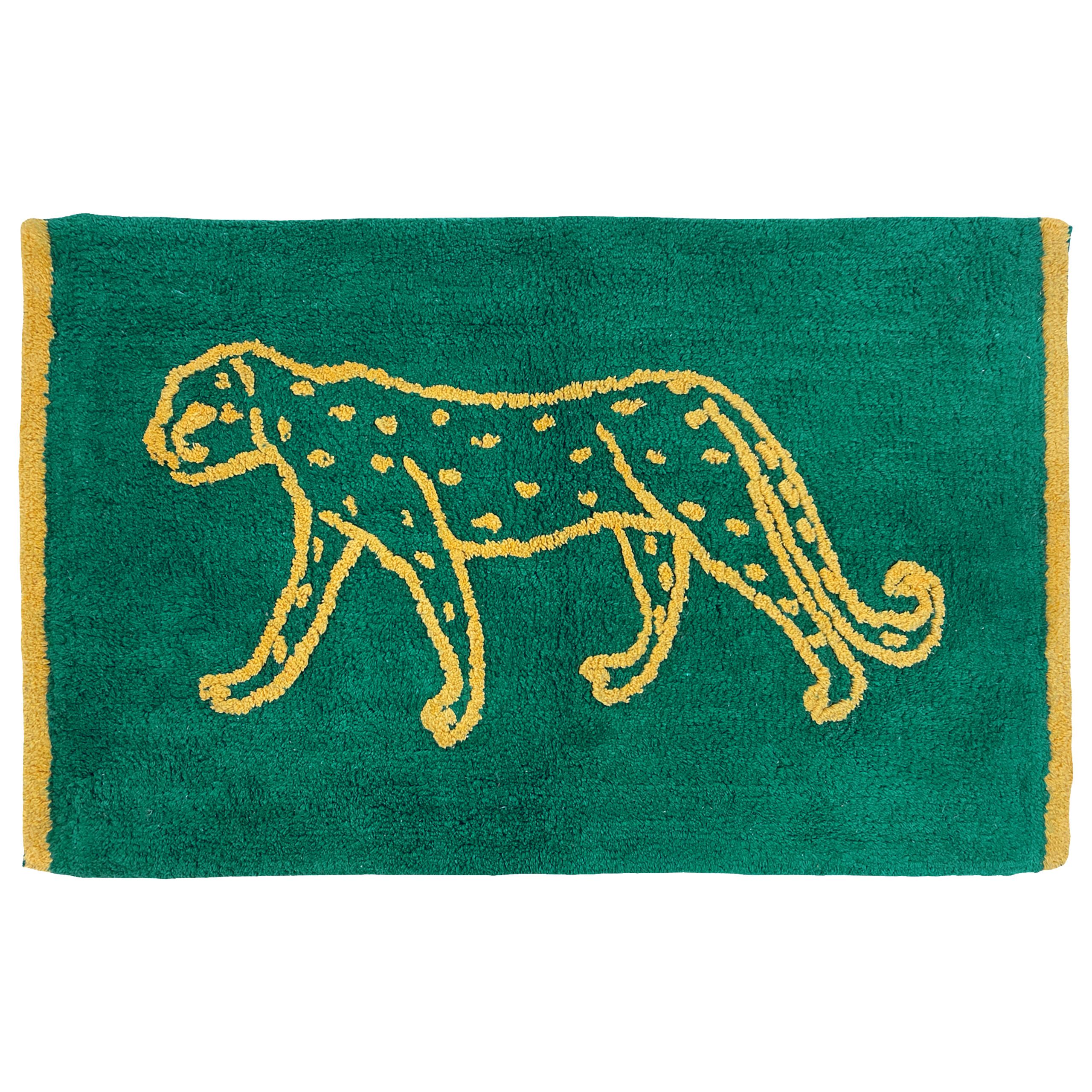 Featuring a minimalistic design of the majestic leopard, finished with a bold contrasting side trim. Made from 100% Cotton, making this bath mat incredibly soft under foot. This bath mat has an anti-slip quality, keeping it securely in place on your bathroom floor. The 1800 GSM ensures this bath mat is super absorbent preventing post-bath or shower puddles.