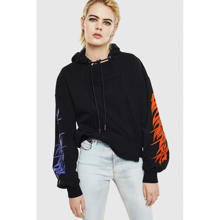 Brand: Diesel Gender: Women Type: Sweatshirts Season: All seasons  PRODUCT DETAIL • Color: black • Pattern: print • Sleeves: long • Collar: hood  COMPOSITION AND MATERIAL • Composition: -100% cotton  •  Washing: machine wash at 30°. length:short. style:zipper. material:cotton. type:bomber. hood:hood