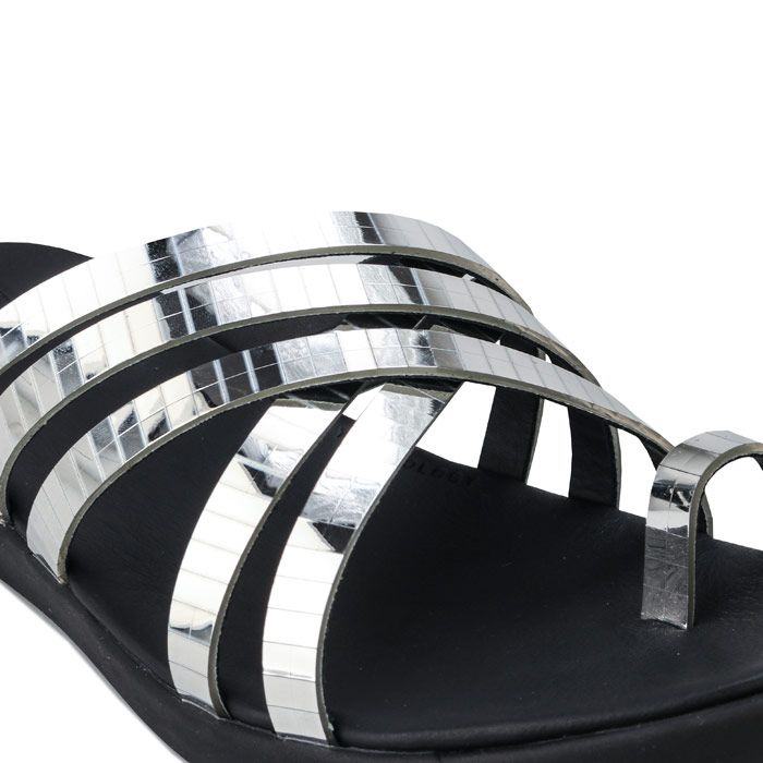 Women's Fit Flop Lola Mirror Strap Toe Post Sandals in Silver