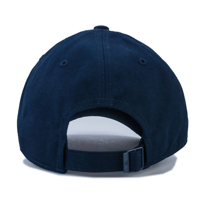 adidas Six Panel Classic 3-Stripes Cap in collegiate navy - white.<BR><BR>- Six-panel design.<BR>- Medium pre-curved brim with embroidered 3-Stripes.<BR>- climalite sweatband wicks away moisture during your run.<BR>- Adjustable buckled back strap for a custom  stay put fit.<BR>- adidas brandmark embroidered to front.<BR>- Comfortable cotton twill construction.<BR>- UPF 50+ UV PROTECTION.<BR>- Main material: 100% Cotton.  Sweatband: 100% Polyester.  Lining: 100% Polyester.  Machine washable.<BR>- Ref: BK0808