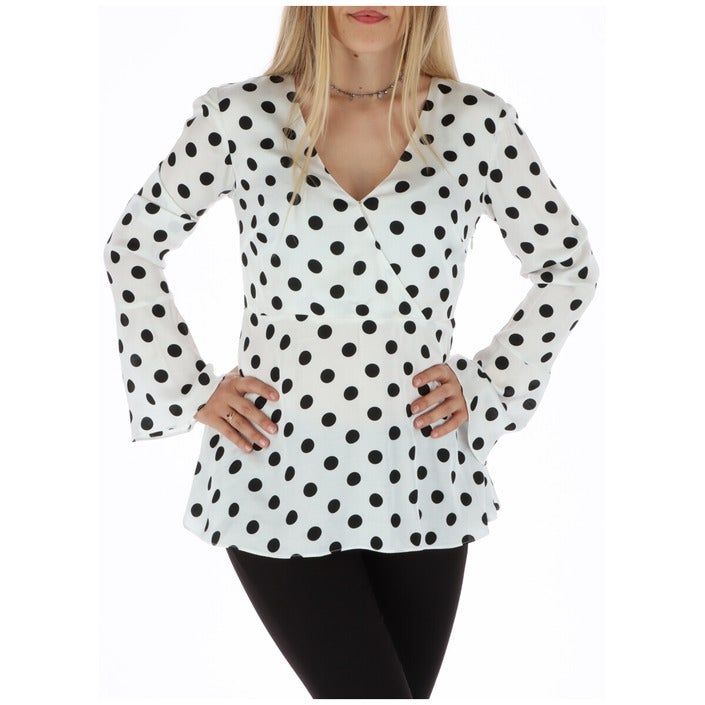 Brand: Guess
Gender: Women
Type: Blouse
Season: Spring/Summer

PRODUCT DETAIL
• Color: white
• Pattern: polka dot
• Sleeves: long
• Neckline: v-neck
•  Article code: W91H69WB4M0

COMPOSITION AND MATERIAL
• Composition: -100% viscose 
•  Washing: handwash