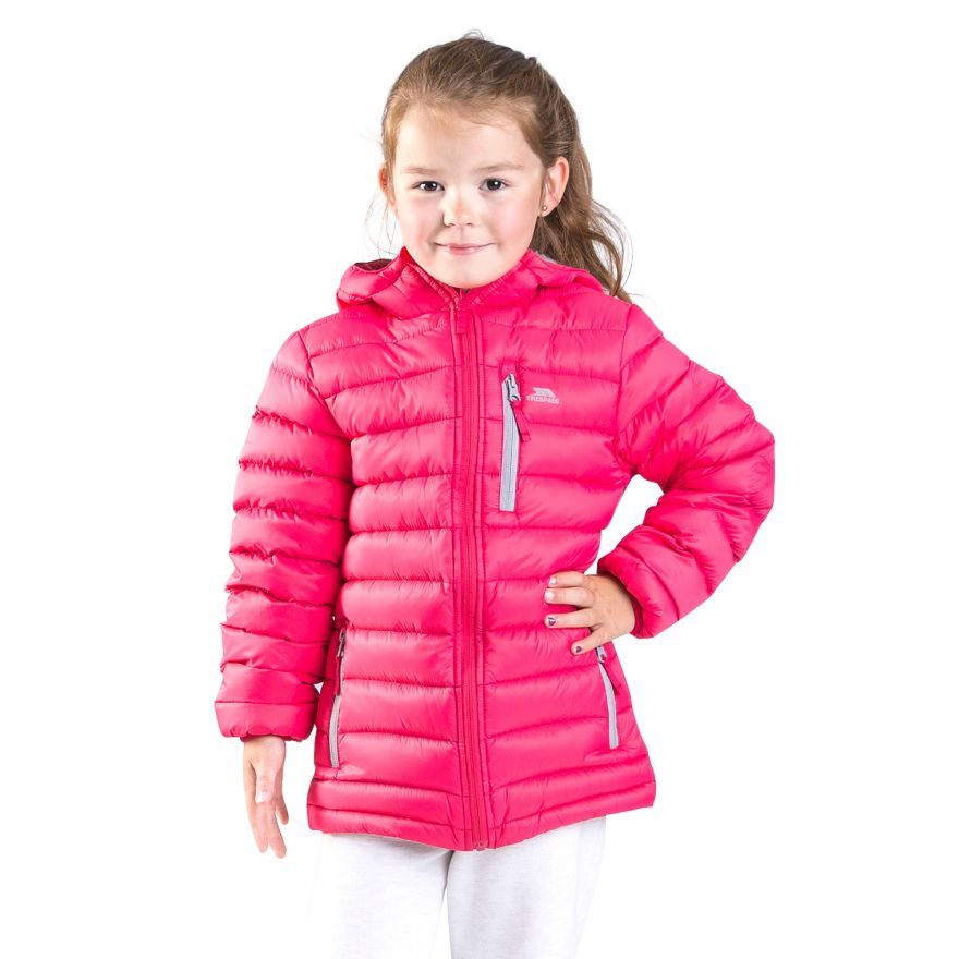 The Morley kids down jacket will help them fight the chill with confidence so they can head outside to play all winter long. Featuring an 80% down to 20% feather fill ratio, the padding uses natural materials that insulate and retain heat allowing then to maintain a steady and comfortable feeling of warmth. The hood offers additional warmth when pulled up and if temperatures increase they can wear the hood and zip down for ventilation. Maintaining an ultra-lightweight feel, they´ll be able to move freely while adjustable features at the hem and cuffs mean they can get the perfect fit. There are also 3 zip pockets in which they can keep their knick-knacks safe. When not in use, they can pack this jacket away into one of the pockets, storing it easily until the next adventure. Material: 80% Down, 20% Feather. Shell: 100% Polyamide. Lining: 100% Polyamide. Trespass Childrens Chest Sizing (approx): 2/3 Years - 21in/53cm, 3/4 Years - 22in/56cm, 5/6 Years - 24in/61cm, 7/8 Years - 26in/66cm, 9/10 Years - 28in/71cm, 11/12 Years - 31in/79cm.