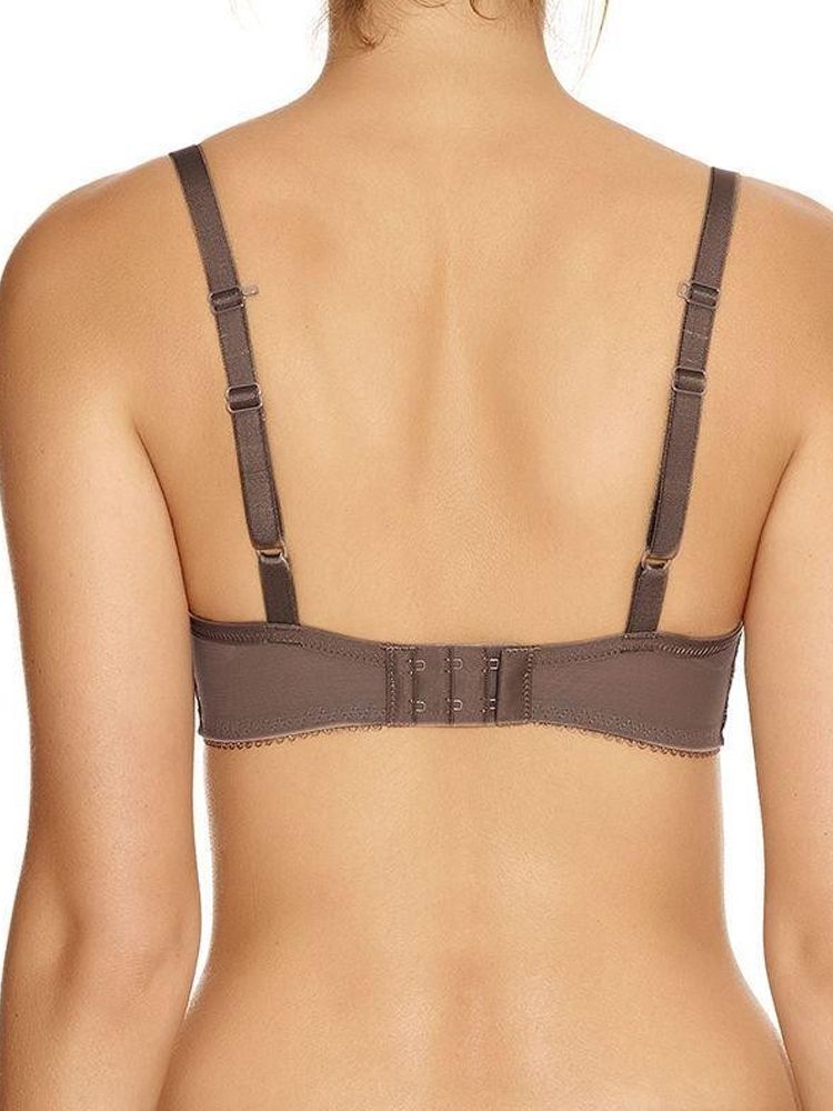 Fantasie Eclipse, this beautiful bra provides you with excellent comfort and support.  Based on the best selling range Rebecca this bra is perfect for wearing under your everyday clothing.  This bra features smooth cups that are seamless with a light spacer foam padding.  A wardrobe must have!