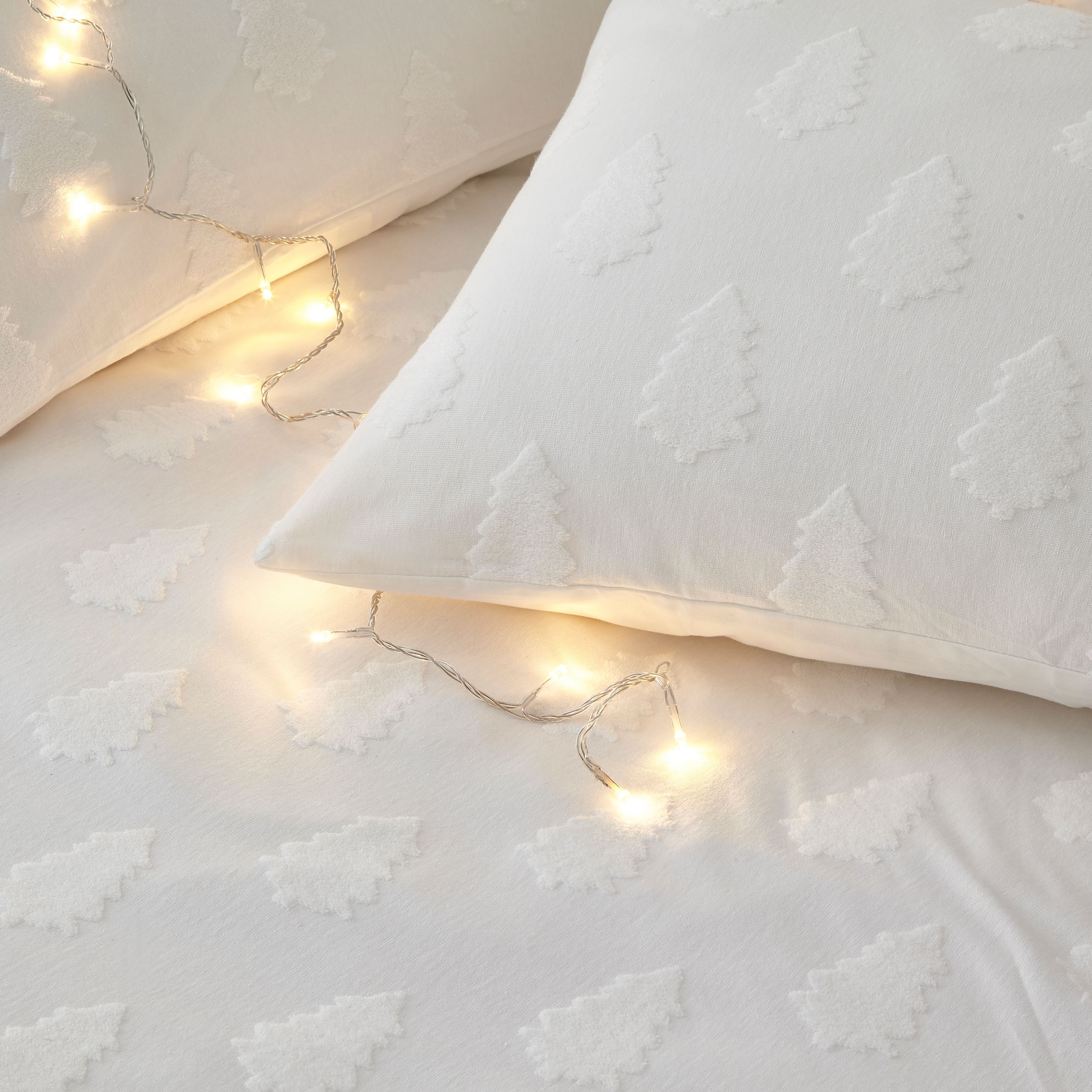 Sophisticated Tufted Christmas Tree Duvet Cover Set