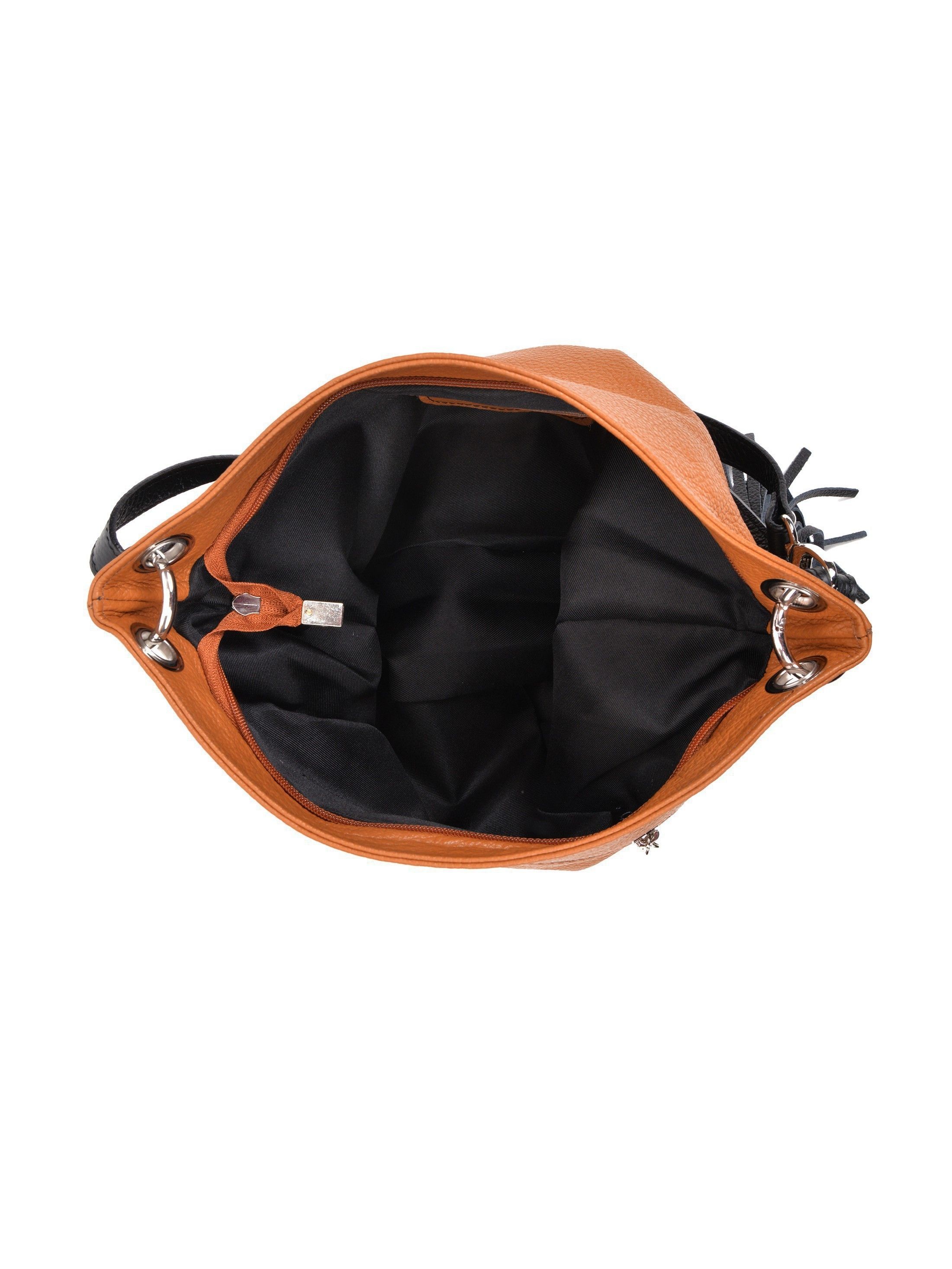 Shoulder Bag
100% cow leather
Single adjustable top handle 55 cm
Top zip closure
Back zip pocket
Tassel accent
Dimensions (M): 28.5x35x12.5 cm