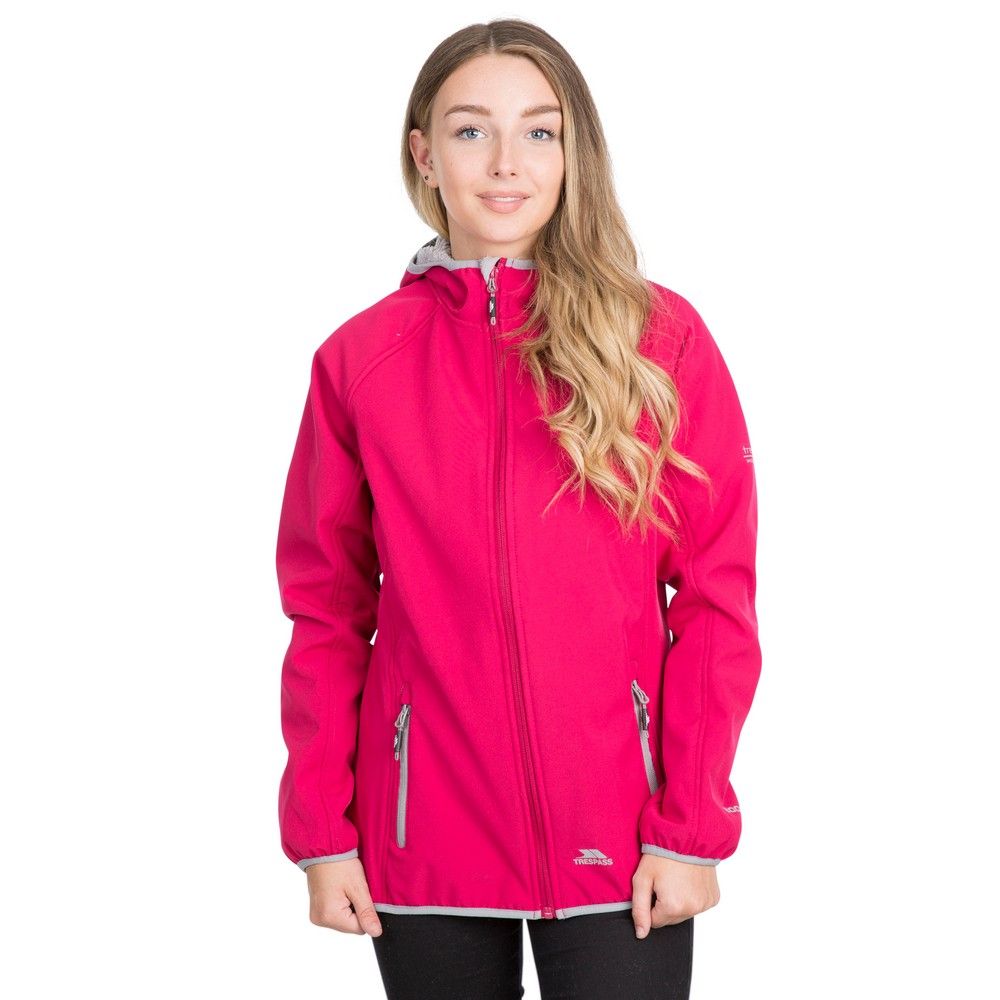 96% polyester and 4% elastane. The coat is an ideal work wear for winter. This softshell coat has a fur hood. Comfortable fit coupled with a fur back for warmth. This zipper jacket has a chin guard for extra protection. Grow on hood. 2 zip pockets.