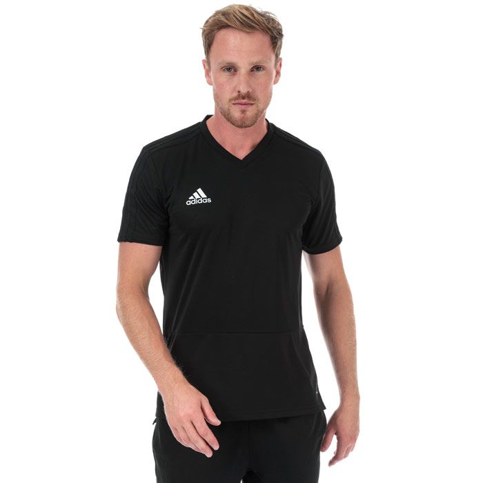 Mens adidas Condivo 18 Training Jersey in black - white.<BR><BR>- climacool helps keep you cool and dry.<BR>- Part ribbed V-neck.<BR>- Short sleeves.<BR>- Ventilating back mesh panel.<BR>- Rolled forward seam detail.<BR>- Uneven vented hem with anti-sweat fabric at front hem.<BR>- Applied 3-Stripes at shoulders and sleeves.<BR>- adidas Badge Of Sport logo printed at right chest.<BR>- Regular fit.<BR>- Main material: 100% Polyester.  Machine washable.<BR>- Ref: CG0351