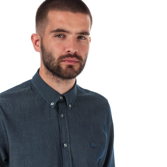 Mens Lacoste Chambray Long Sleeve Shirt  Navy. <BR><BR>- Buttoned classic collar.<BR>- Slim fit.<BR>- Stretch jacquard cotton.<BR>- Mother-of-pearl Lacoste designer buttons.<BR>- Embroidered green crocodile branding on chest.  <BR>- Cotton 100%. Machine washable.<BR>- Ref: CH056700166.