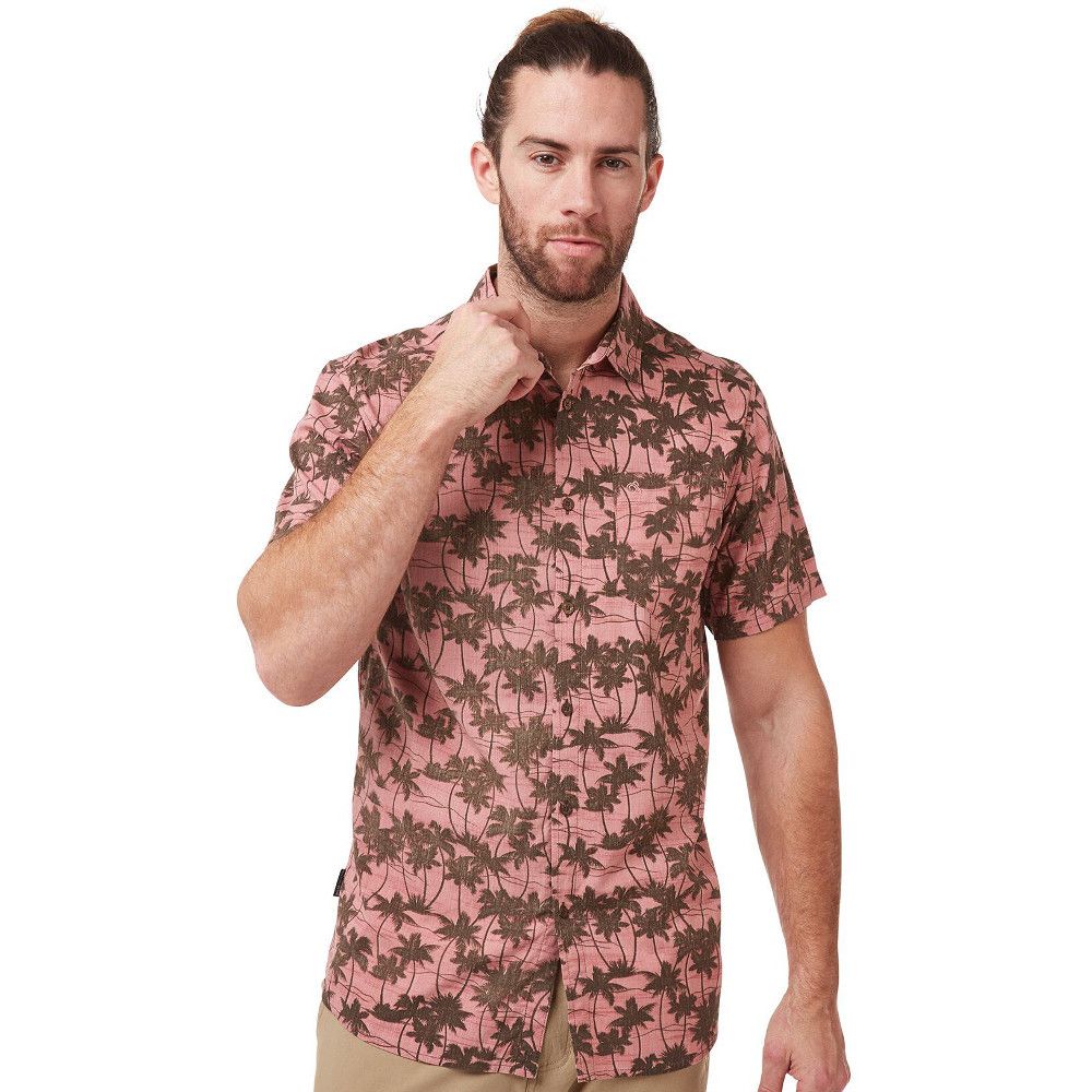Give your travel bag an instant lift with this classic palm-print summer shirt. The shirt’s relaxed 100% natural bamboo-and-cotton blend fabric is naturally cool and comfortable and requires little in the way of maintenance – just wash and hang to dry using the built-in loops. Lightweight and comfortable for holiday adventures.