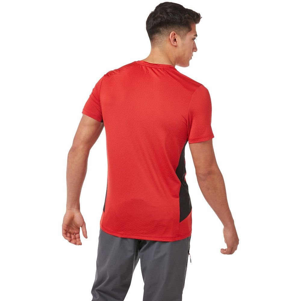 Part of Craghoppers’ Duke of Edinburgh Award Collection, Atmos is an agile crew-neck t-shirt that’s primed and ready for the trail. Doubling as a wicking base or cooling sports top, the stretch performance construction with mesh panels makes it a must-pack for any expedition.