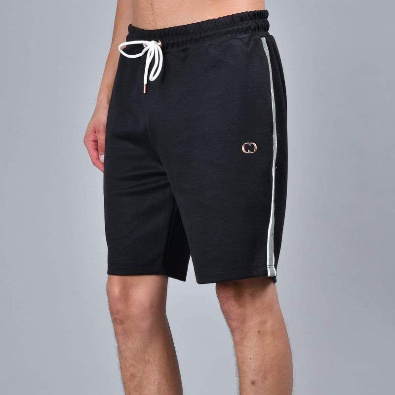 Wise shorts with olive and white taping details, CD logo, Side pockets and hip pocket, Adjustable waistband