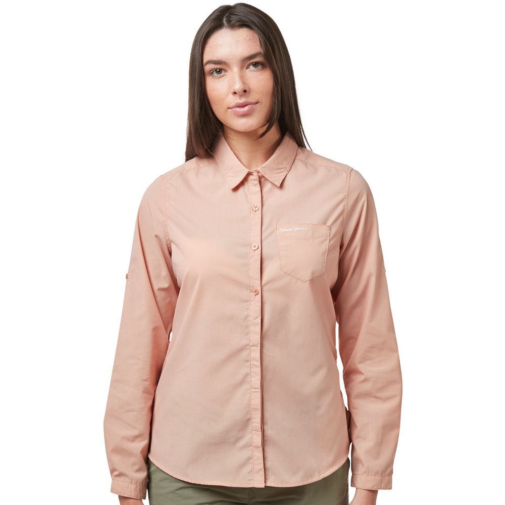 This best-selling shirt needs little introduction. The secret to Kiwi’s success is simple: a classic outdoor performance shirt that’s built for comfort. The quick-drying poly-cotton blend fabric has a tight weave that acts as an effective physical barrier to insect bites – an added bonus when you’re on the trail. Choose from plain or printed options.