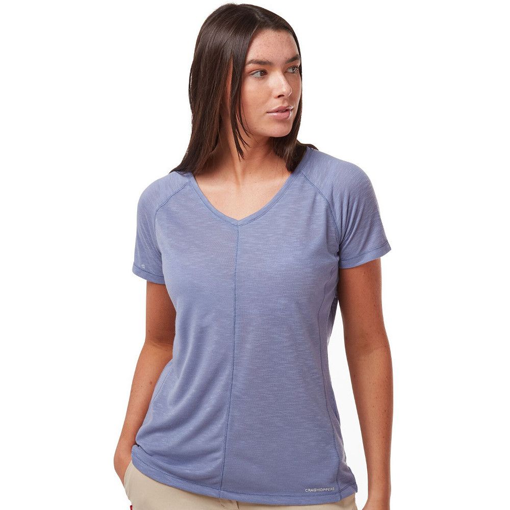 A lightweight wicking travel top that’s an easy choice for hot-climate adventure. Galena’s lightweight slubbed jersey fabric not only wicks moisture away from the skin but also incorporates NosiLife anti-insect action to help give biting bugs the brush off.