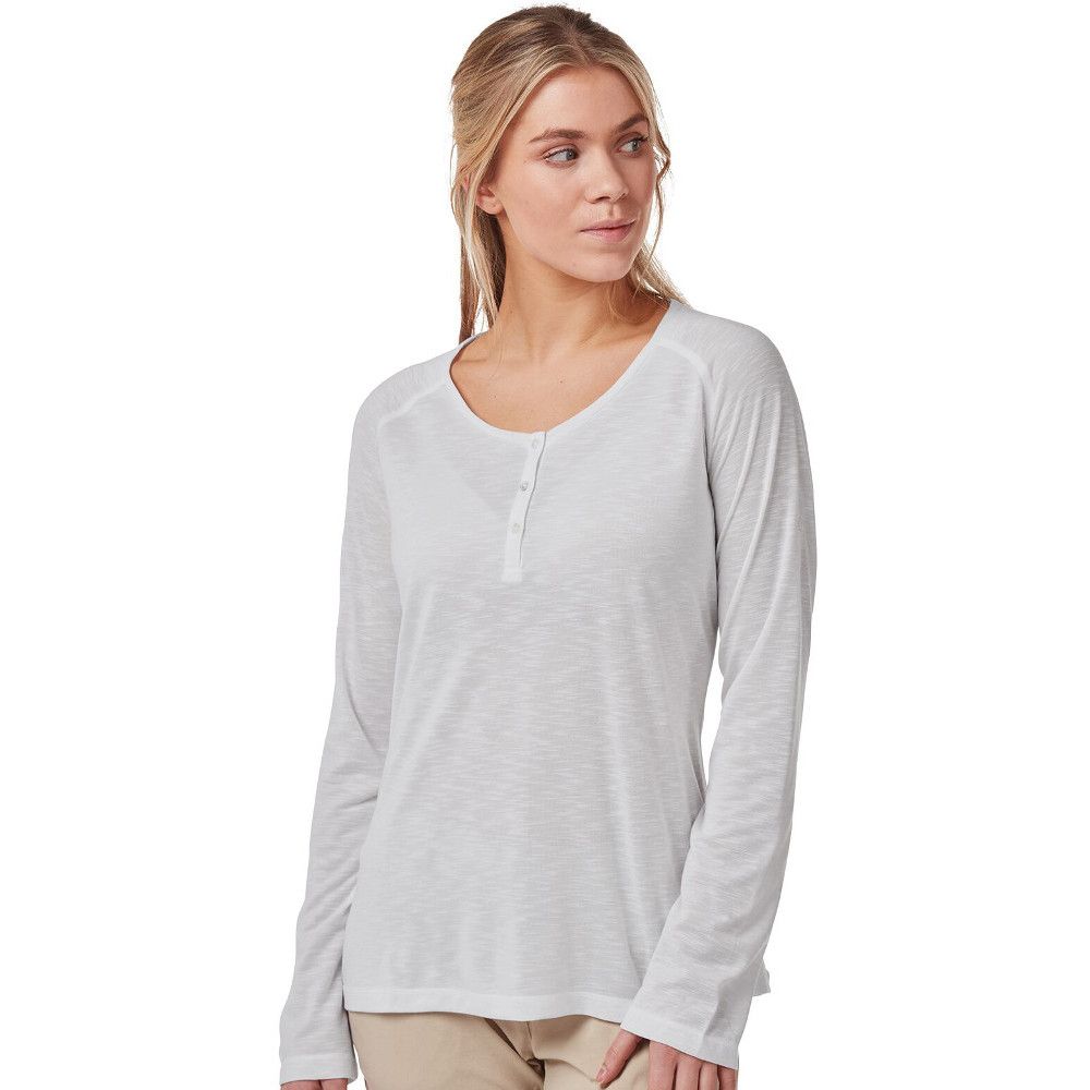 Casual long-sleeved top that’s a relaxed addition to any travel bag. Made from NosiLife slubbed jersey Kayla incorporates anti-insect treatment to help guard against biting bugs, so it’s a good choice for a hot-climate city break. Featuring a flattering neckline with button fastening.