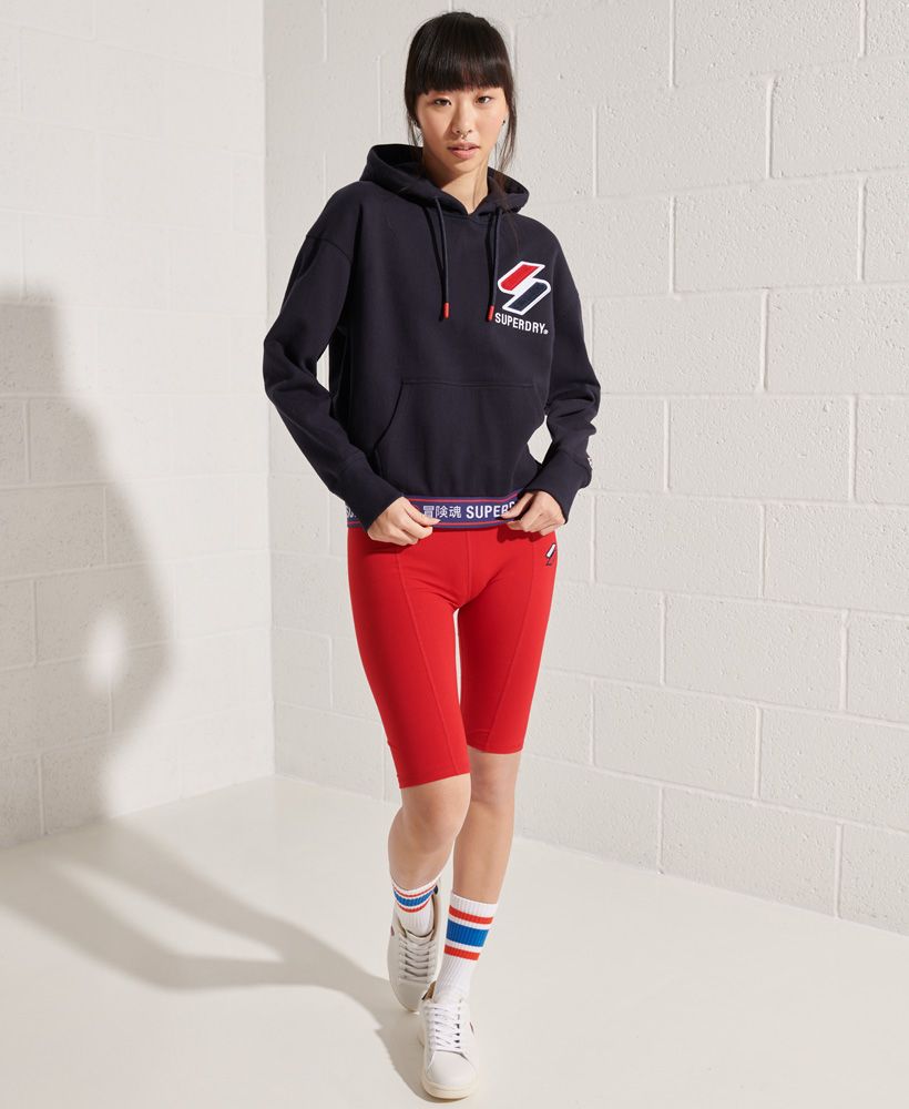 Add some texture to your hoodie collection with the Sportstyle Chenille Hoodie.Relaxed: A classic fit. Not too slim, not too tight – no distractions hereOverhead designDrawstring hoodElasticated bottomFront pouch pocketChenille textured logoBranded trim