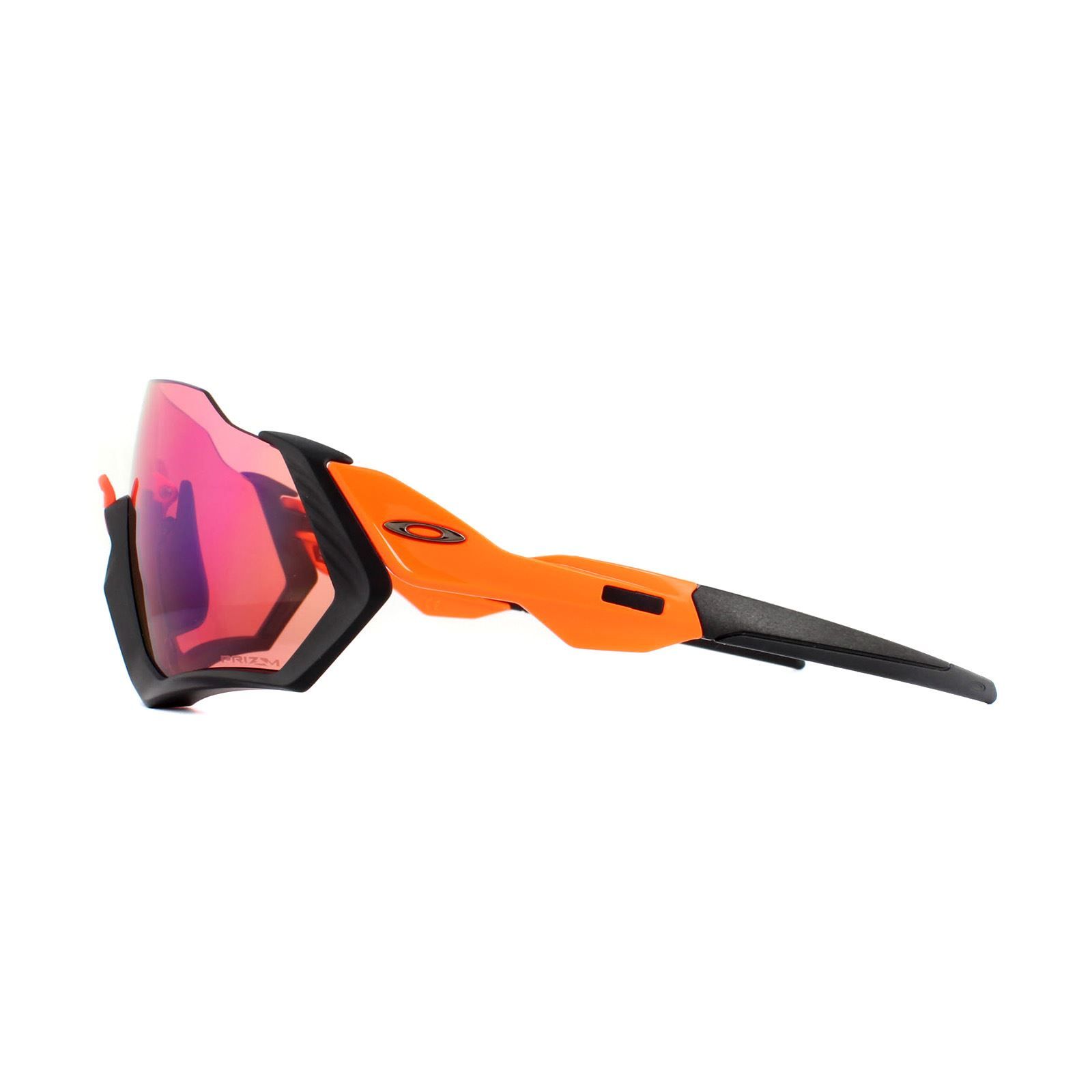Oakley Sunglasses Flight Jacket OO9401-04 Matte Black Prizm Trail are a lightweight model made of plastic, ideal for cycling, running and beyond - durability and all-day comfort of lightweight O-Matterâ„¢ frame material, frame suitable for medium to large faces