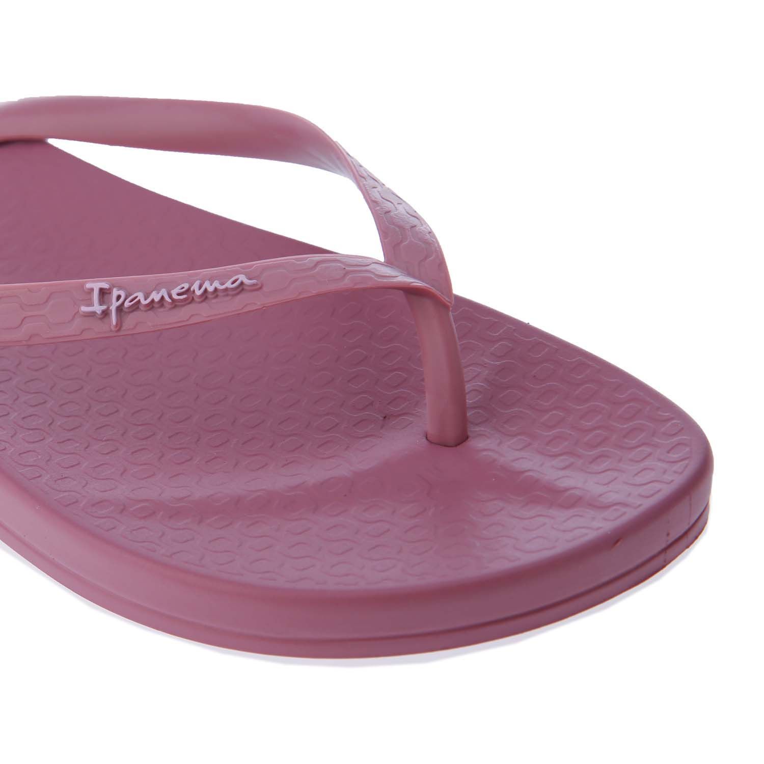 Womens Ipanema Anatomica Colours Flip Flops in berry.- Synthetic upper.- Slip-on design.- V-shaped straps.- Logo detail.- Toe post.- Anatomic footbed.  - Rubber sole.- Synthetic upper  lining and sole.- Ref: 8259122651