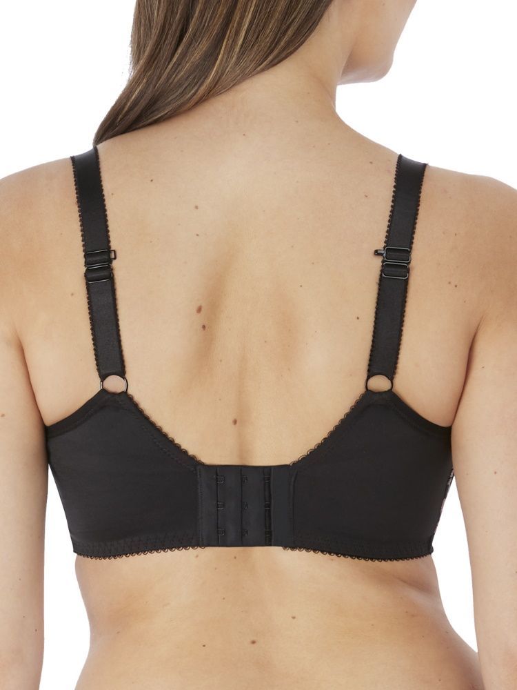 The gorgeous Isla collection by Fantasie is a must-have! This gorgeous t-shirt bra is moulded with underwired cups for natural uplift and support. Adorned with stunning lace on the wings and straps. Adjustable J-hook straps for a racer back style.