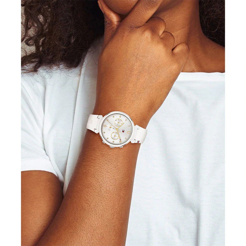 This Tommy Hilfiger Ivy Multi Dial Watch for Women is the perfect timepiece to wear or to gift. It's Silver 38 mm Round case combined with the comfortable White Silicone watch band will ensure you enjoy this stunning timepiece without any compromise. Operated by a high quality Quartz movement and water resistant to 3 bars, your watch will keep ticking. Thanks to its ultra-soft silicone strap and its iridescent dial, it will bring a fashionable and modern touch to all your outfits!The choice is yours! -The watch has a calendar function: Day-Date, 24-hour Display High quality 19 cm length and 16 mm width White Silicone strap with a Buckle Case diameter: 38 mm,case thickness: 8 mm, case colour: Silver and dial colour: Silver